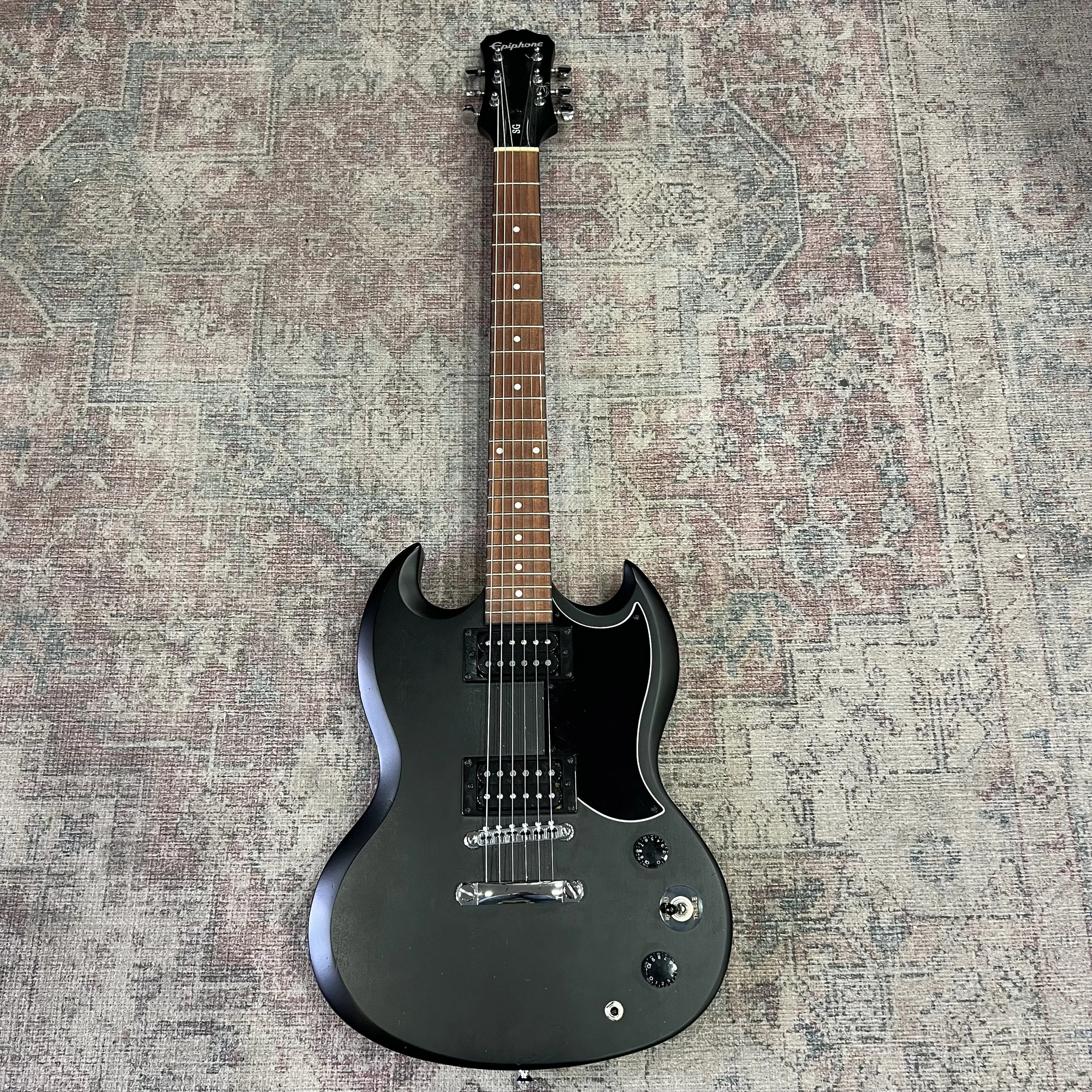Epiphone-SG-Electric-Guitar-Ebony-01.jpeg