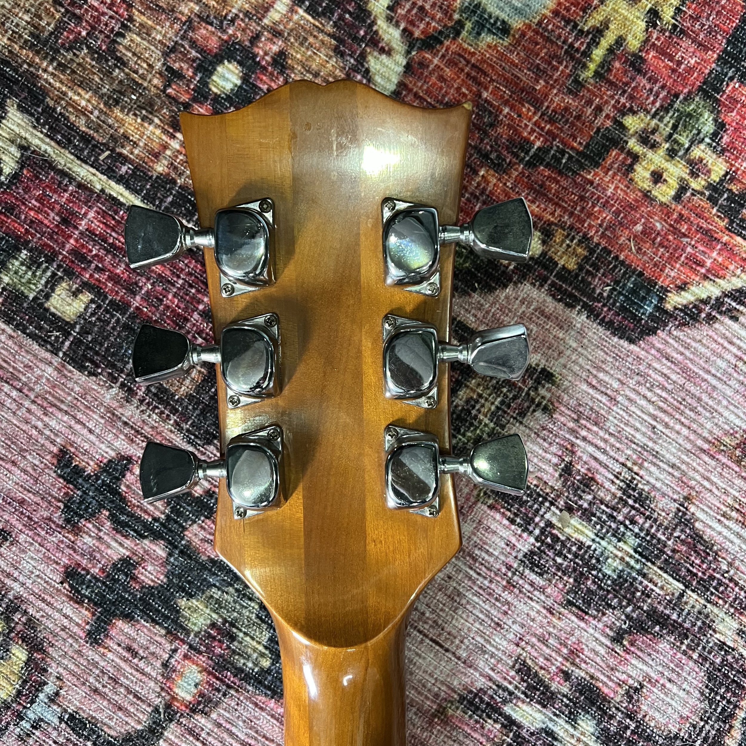 CSL-Deluxe-Goldtop-Guitar-010.jpeg