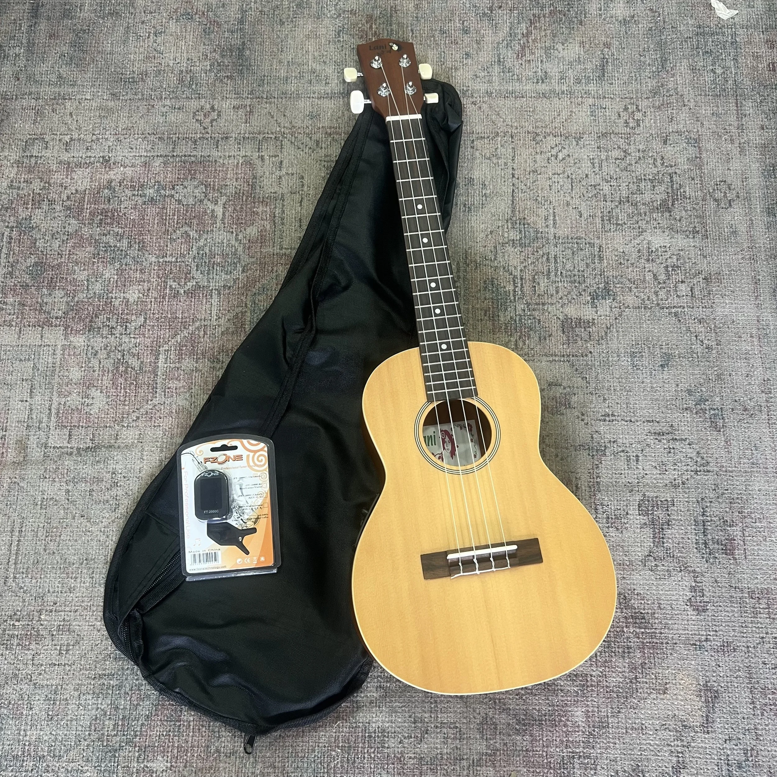 Lani-tenor-ukulele-LT70eq--soft-black-case-07.jpeg
