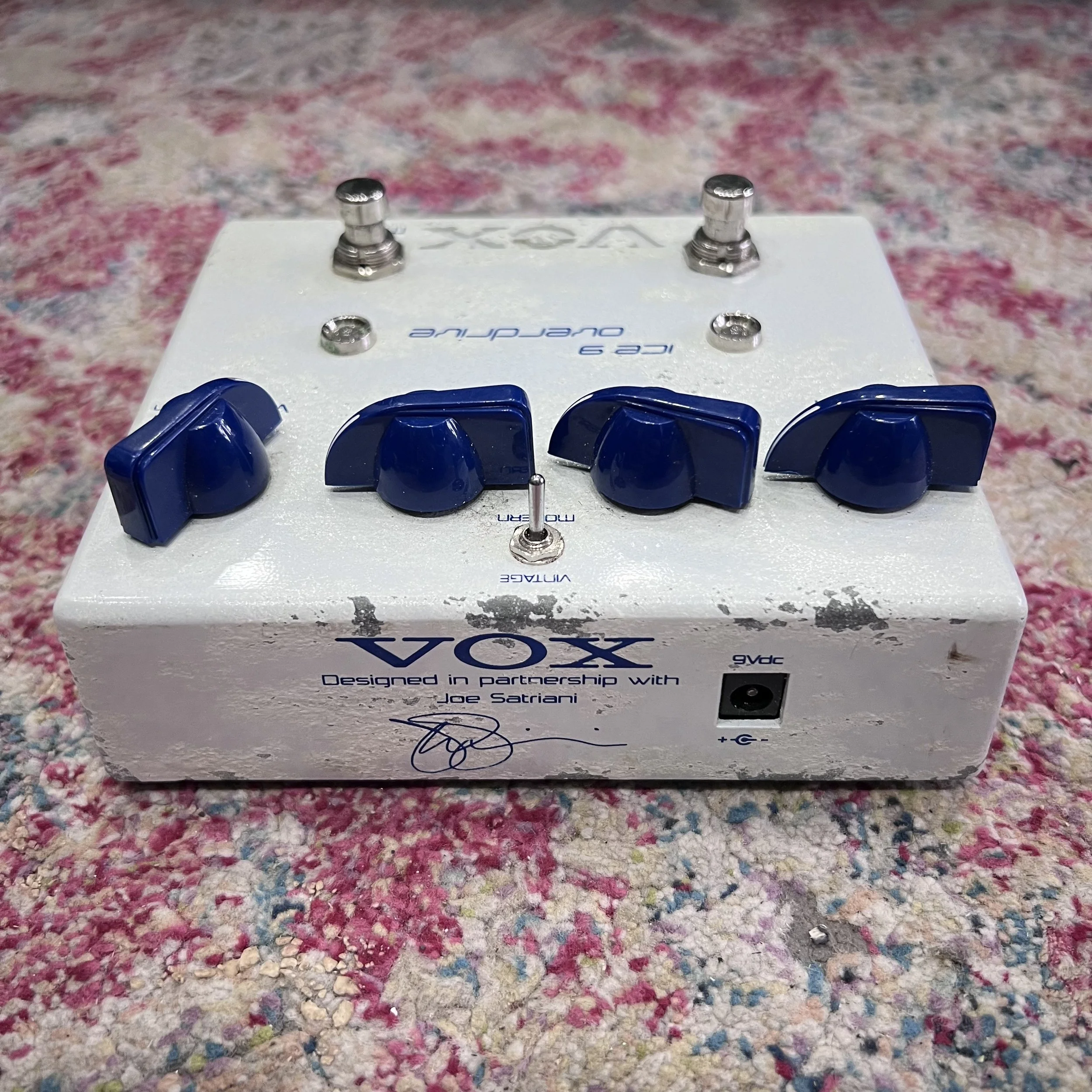 VoxJoeSatrianiIce9Overdrivepedal_04.jpeg