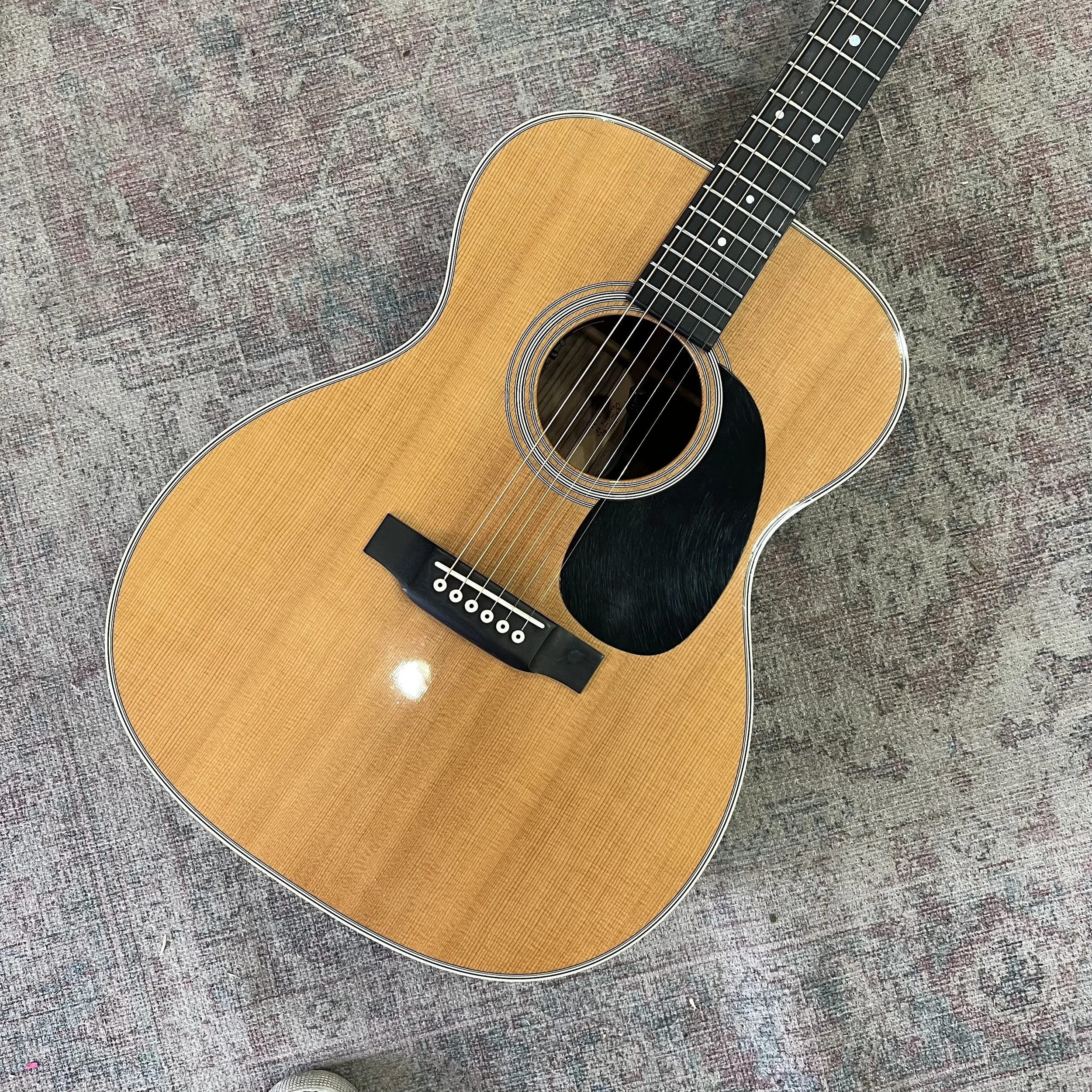 Martin&Co-00028-acoustic-natural-02.jpeg
