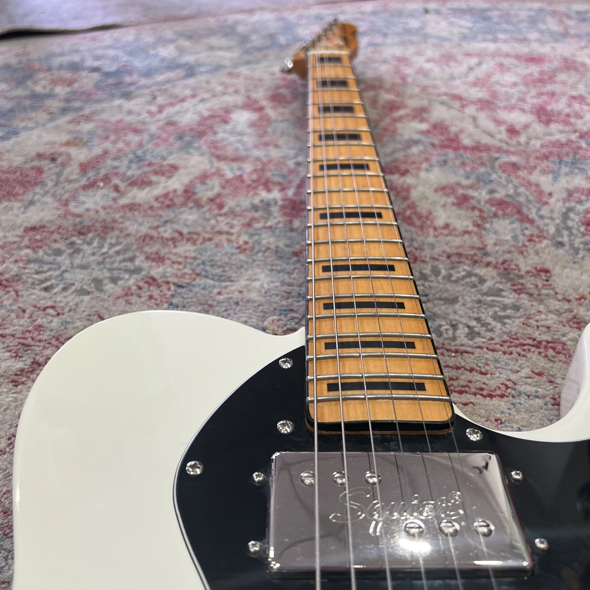 Squier-ClassicVibe-Telecaster-Thinline-Electric-Guitar-OlympicWhite-06.jpeg