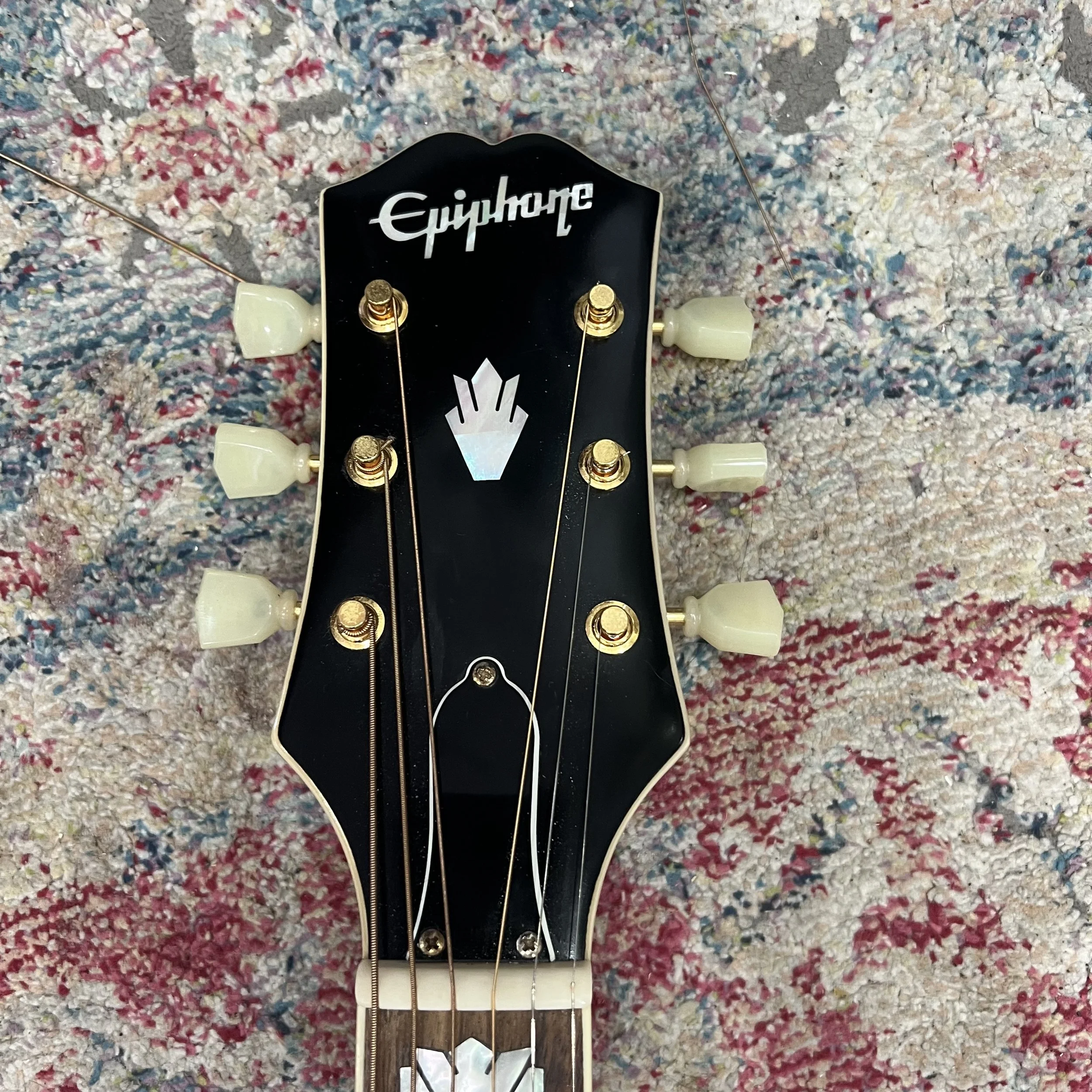 Epiphone-J200-Acoustic-VintageSunburst-07.jpeg