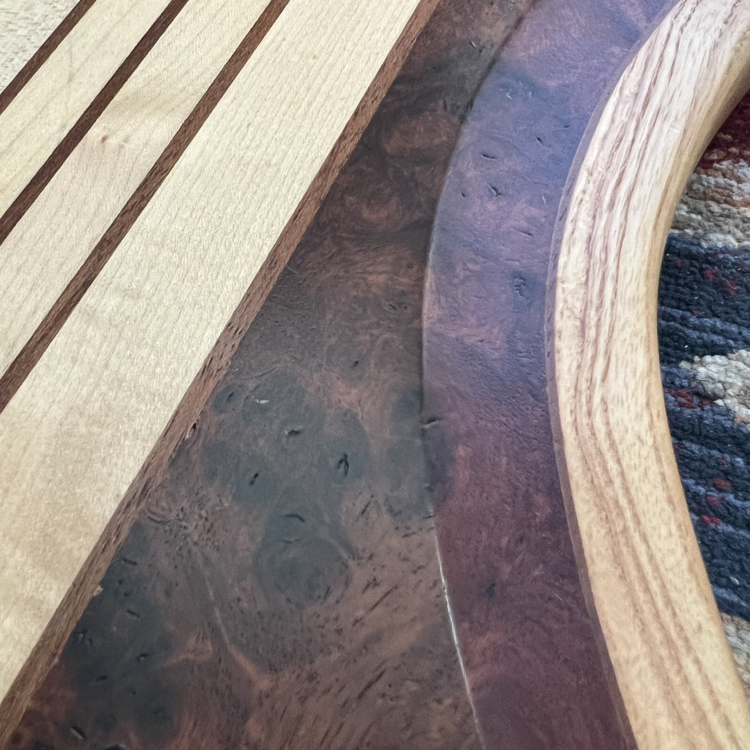 HK-Wolf-7string-bass-0-Natural-Walnut-Burr-014.jpeg