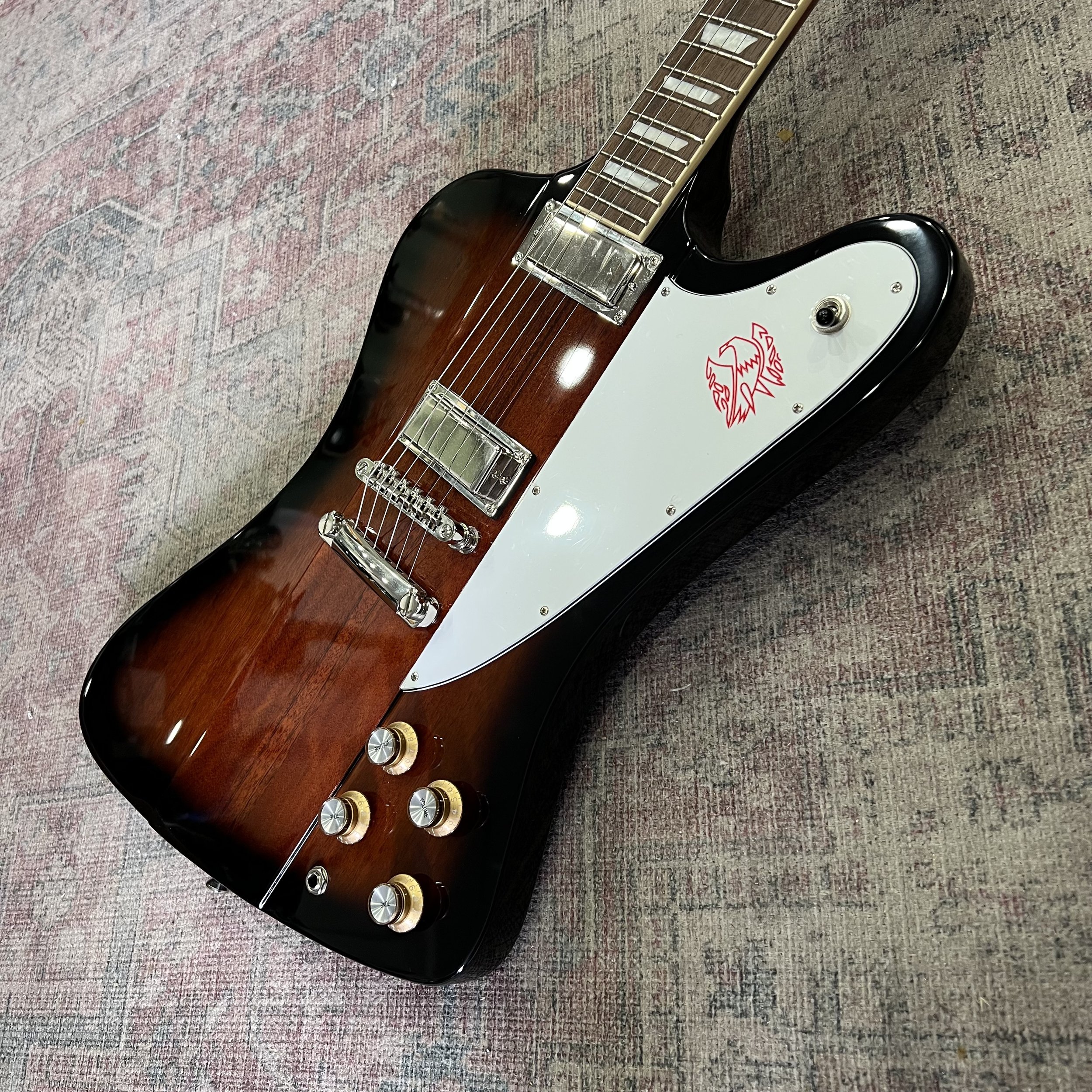Epiphone-Firebird-Vintage-Sunburst-09.jpeg