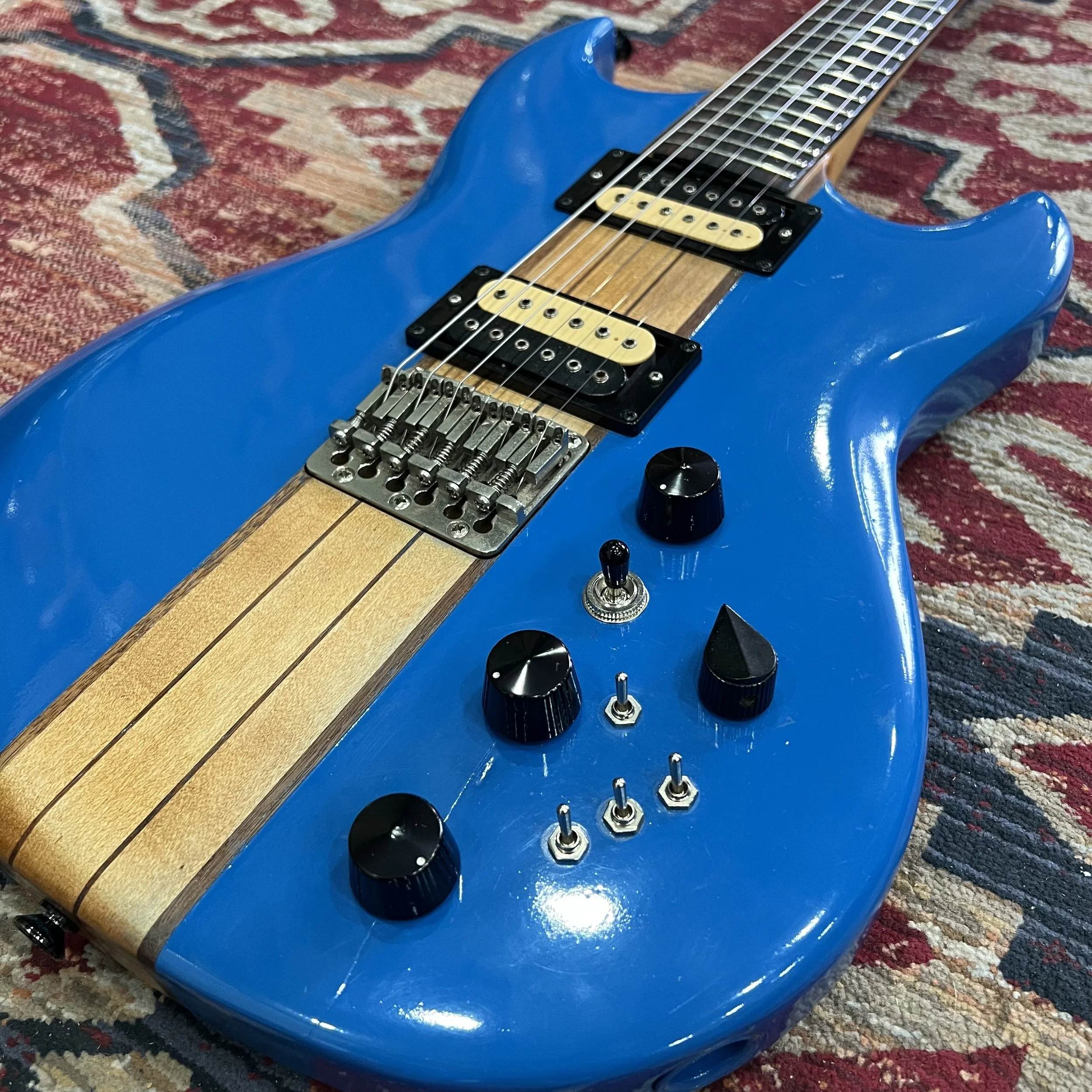 Aria-pro2-TS600-Blue-03.jpeg