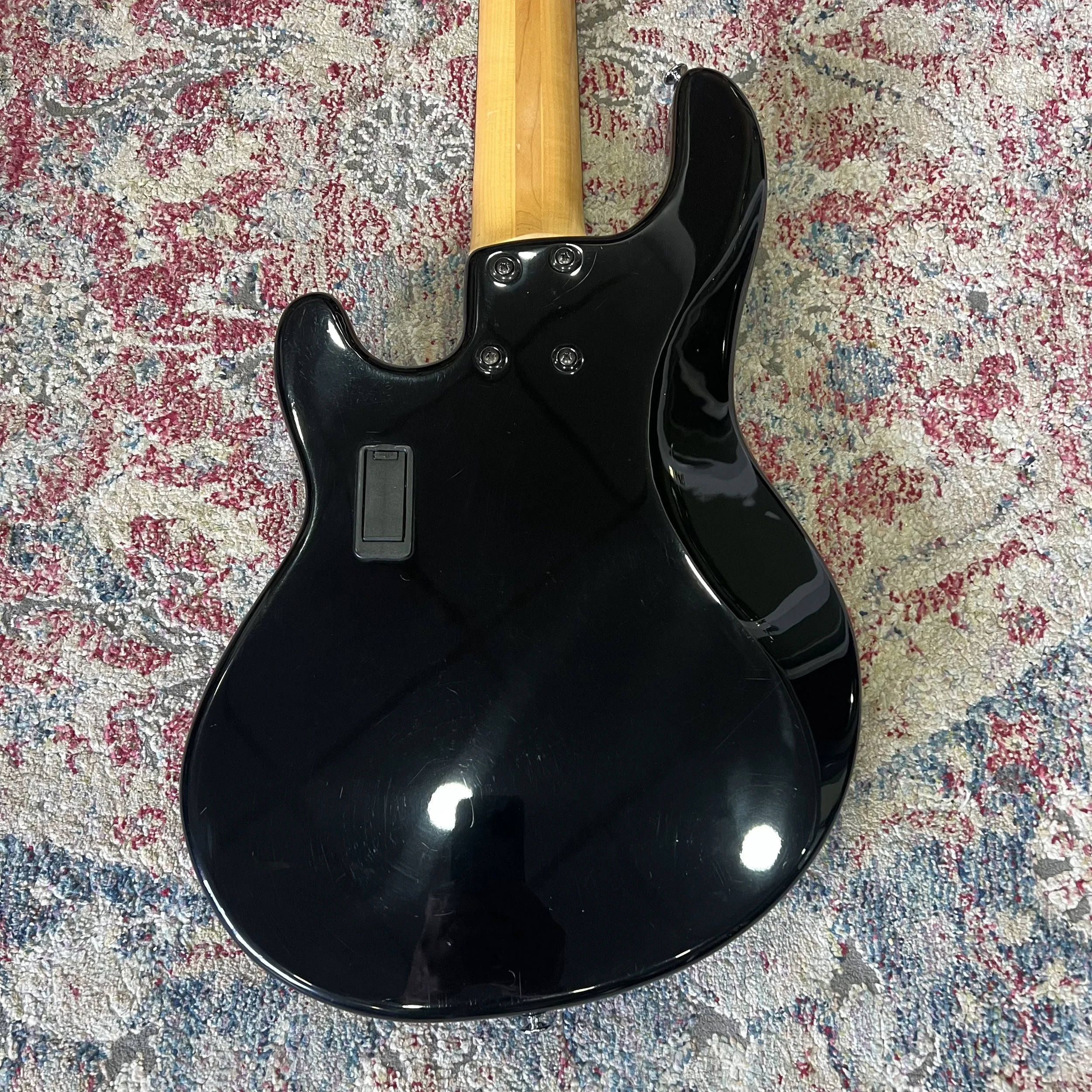 Status-The-Groove-Bass-Guitar-Black-011.jpeg