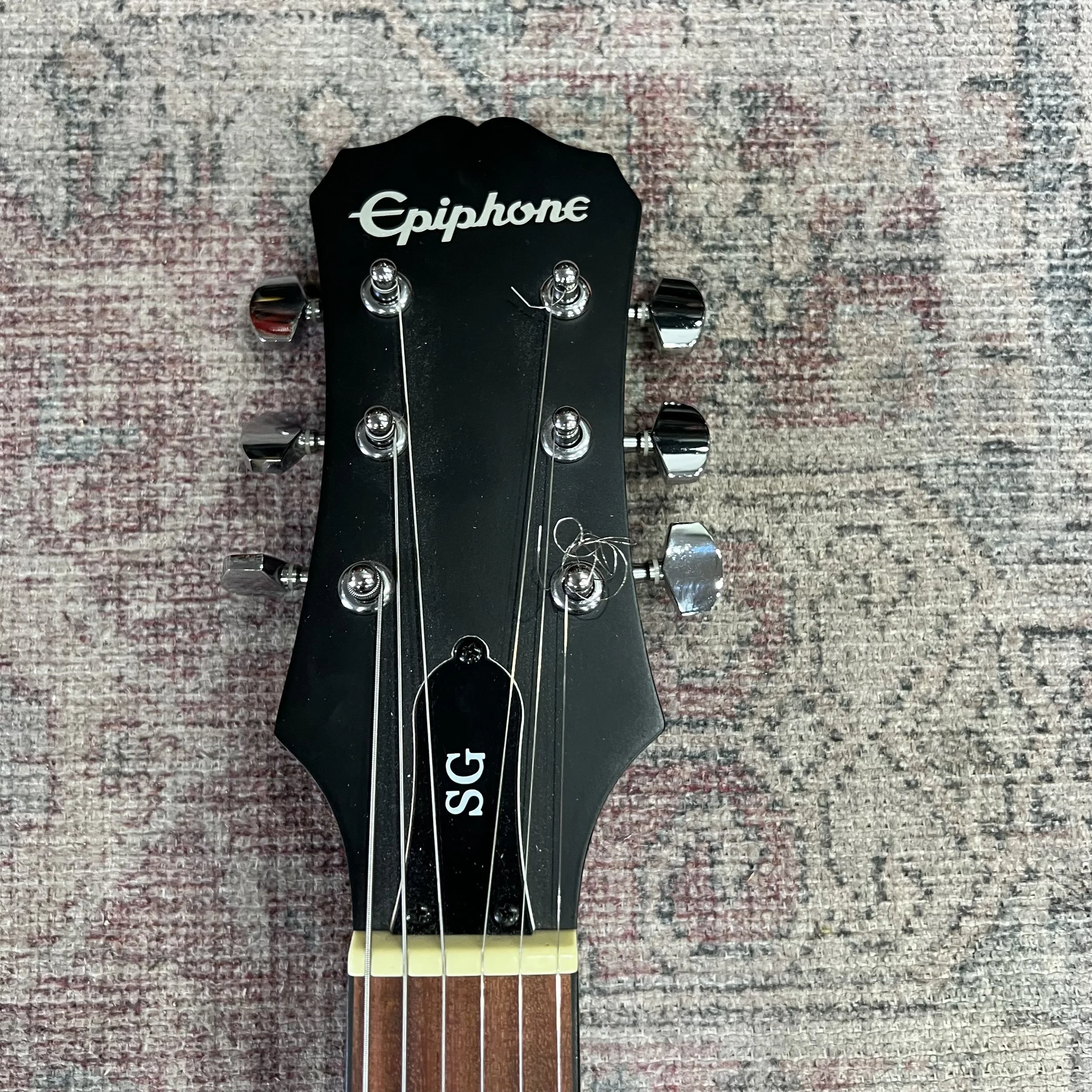 Epiphone-SG-Electric-Guitar-Ebony-07.jpeg