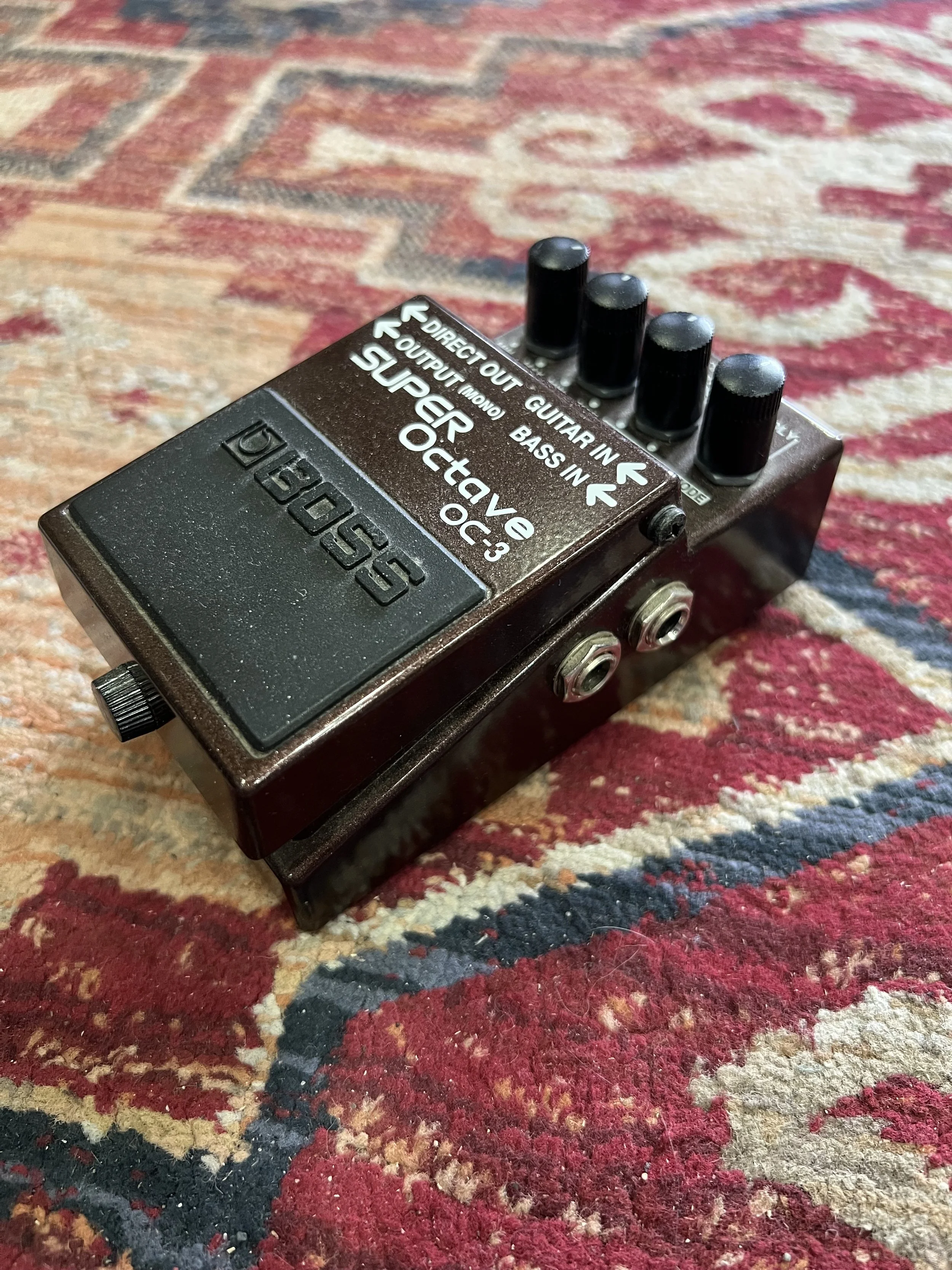 BOSS-Super-Octave-OC3-guitar effects-pedal-brown-02.jpeg