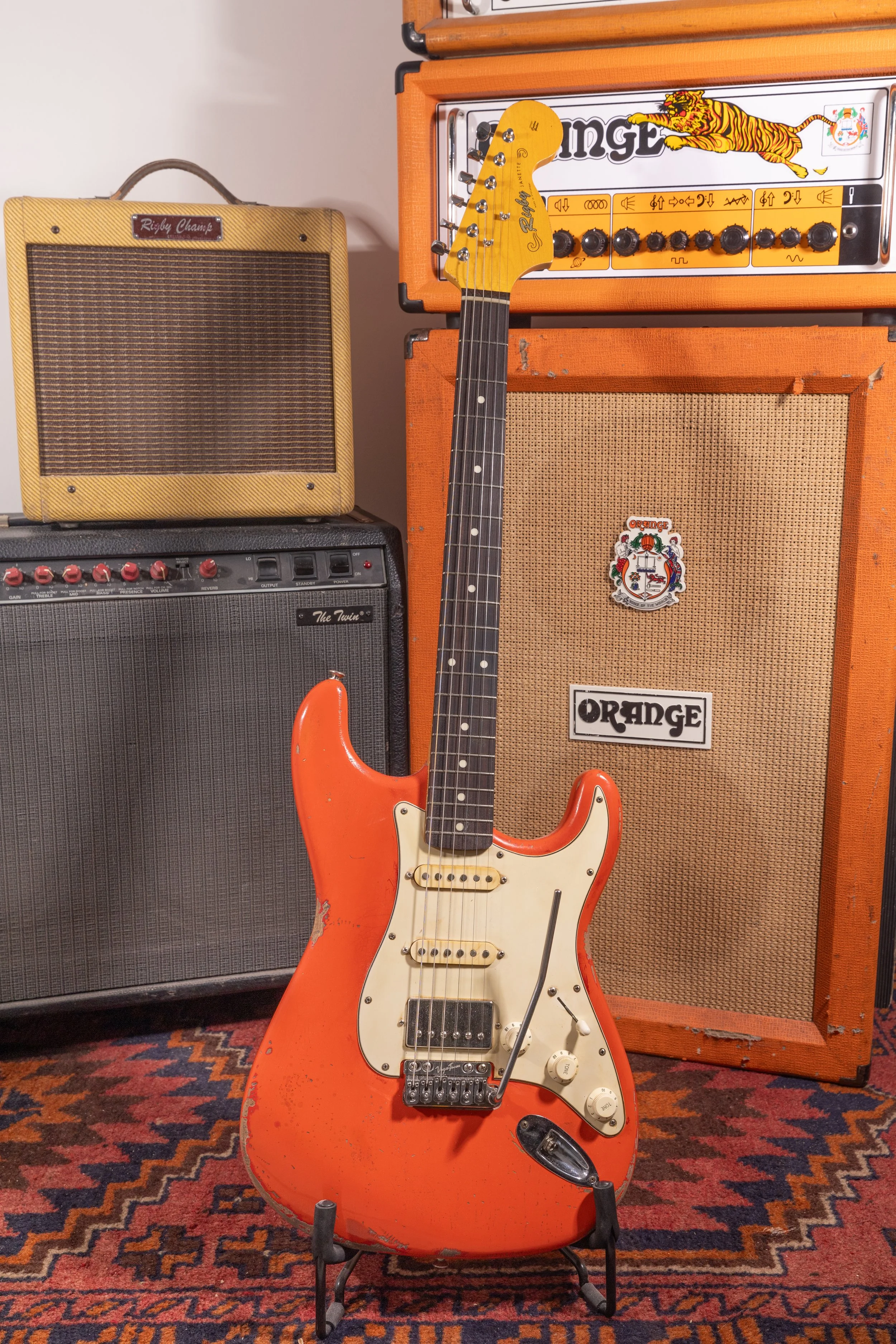 red HSS stratocaster, light relic modern trem arm and system