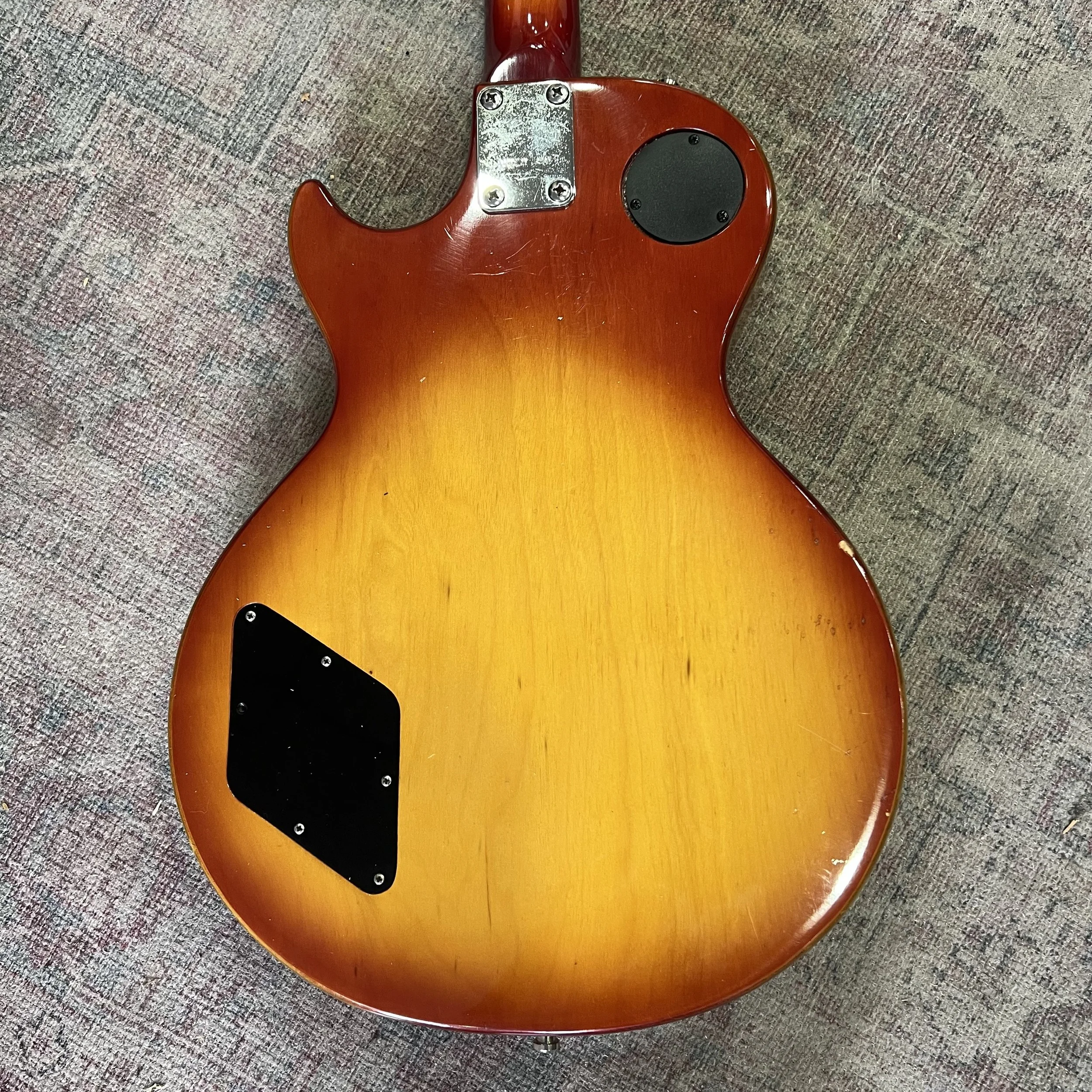 Greco-Custom-Electric-Guitar-CherrySunburst-09.jpeg