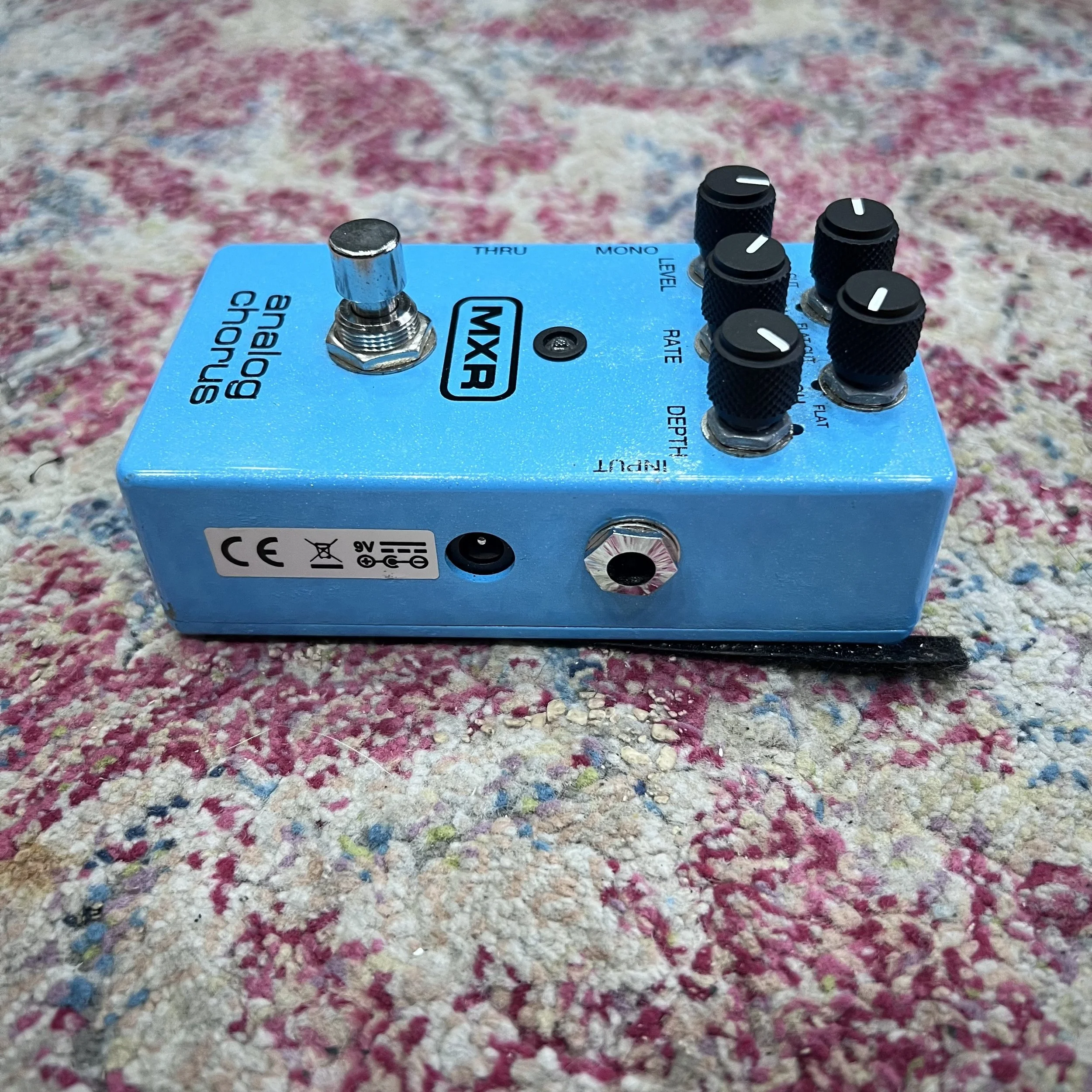 MXRM234AnalogChorusguitarpedalmetallicblue_02.jpeg