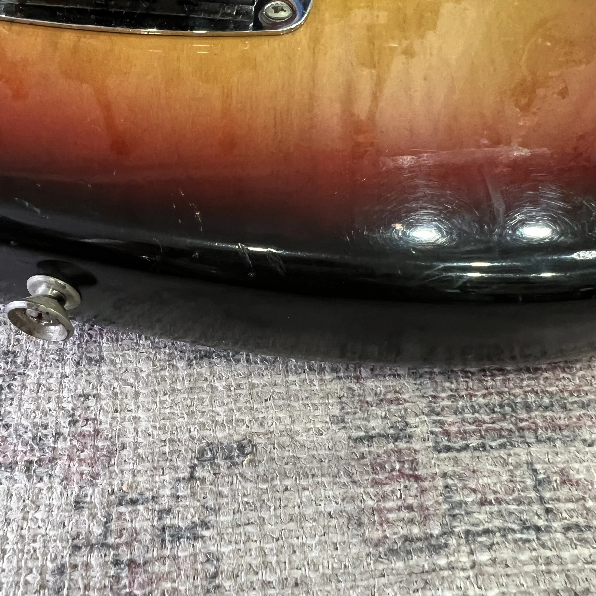 Fender-Jaguar-1969-Electric-Guitar-3Tone-Sunburst-018.jpeg