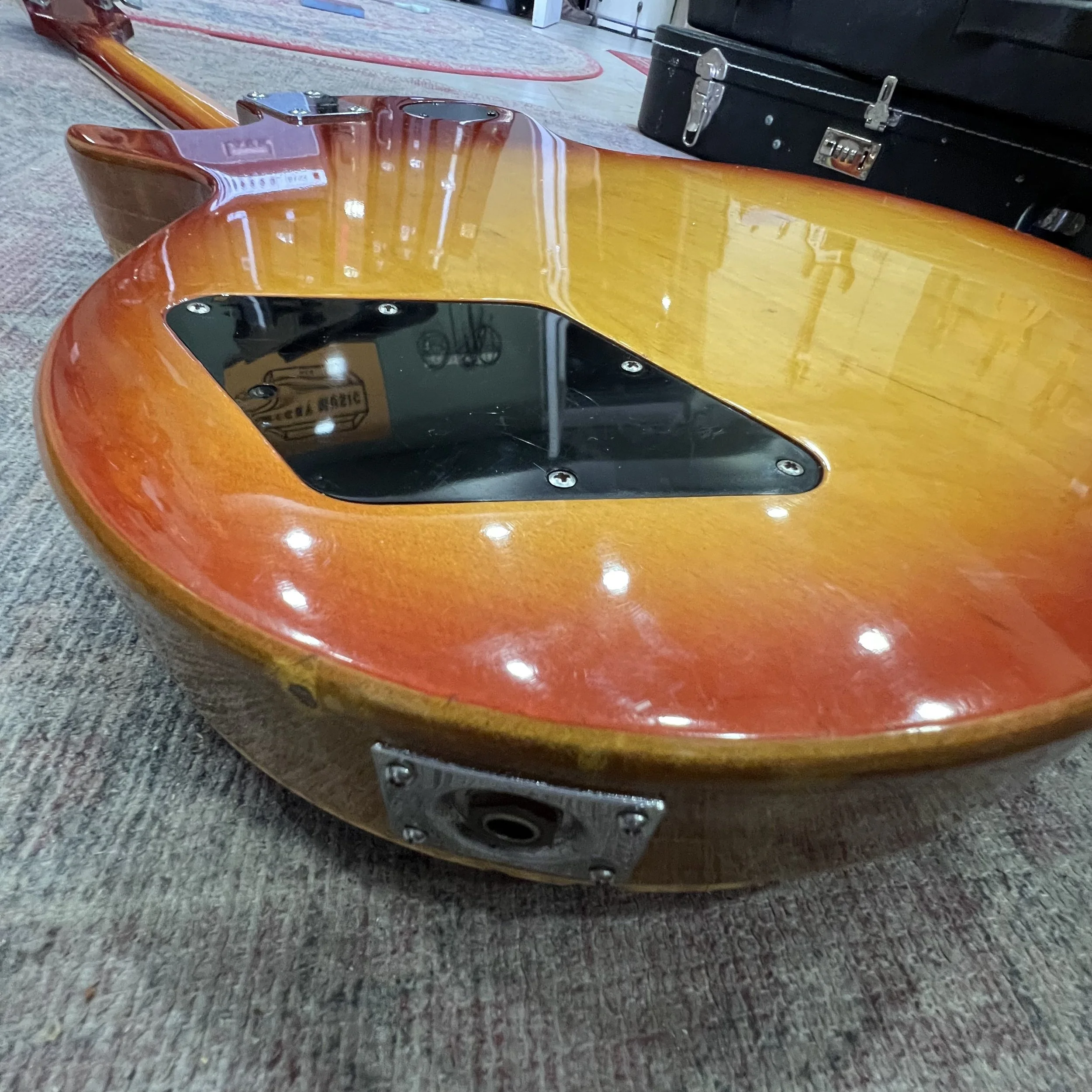 Greco-Custom-Electric-Guitar-CherrySunburst-021.jpeg