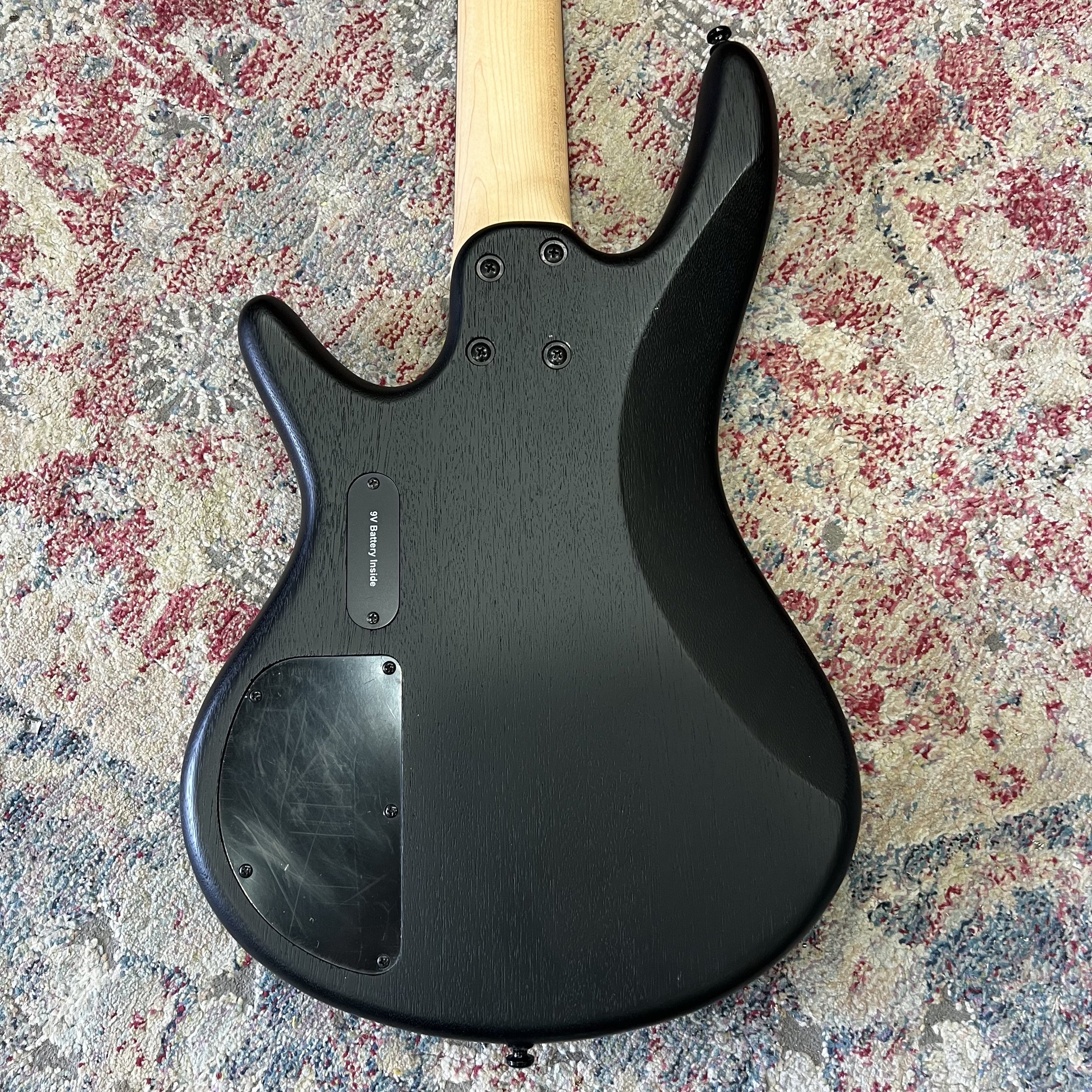 Ibanez-Gi-Soundgear- GSR205B-5-String-Bass-Guitar-Black-08.jpeg