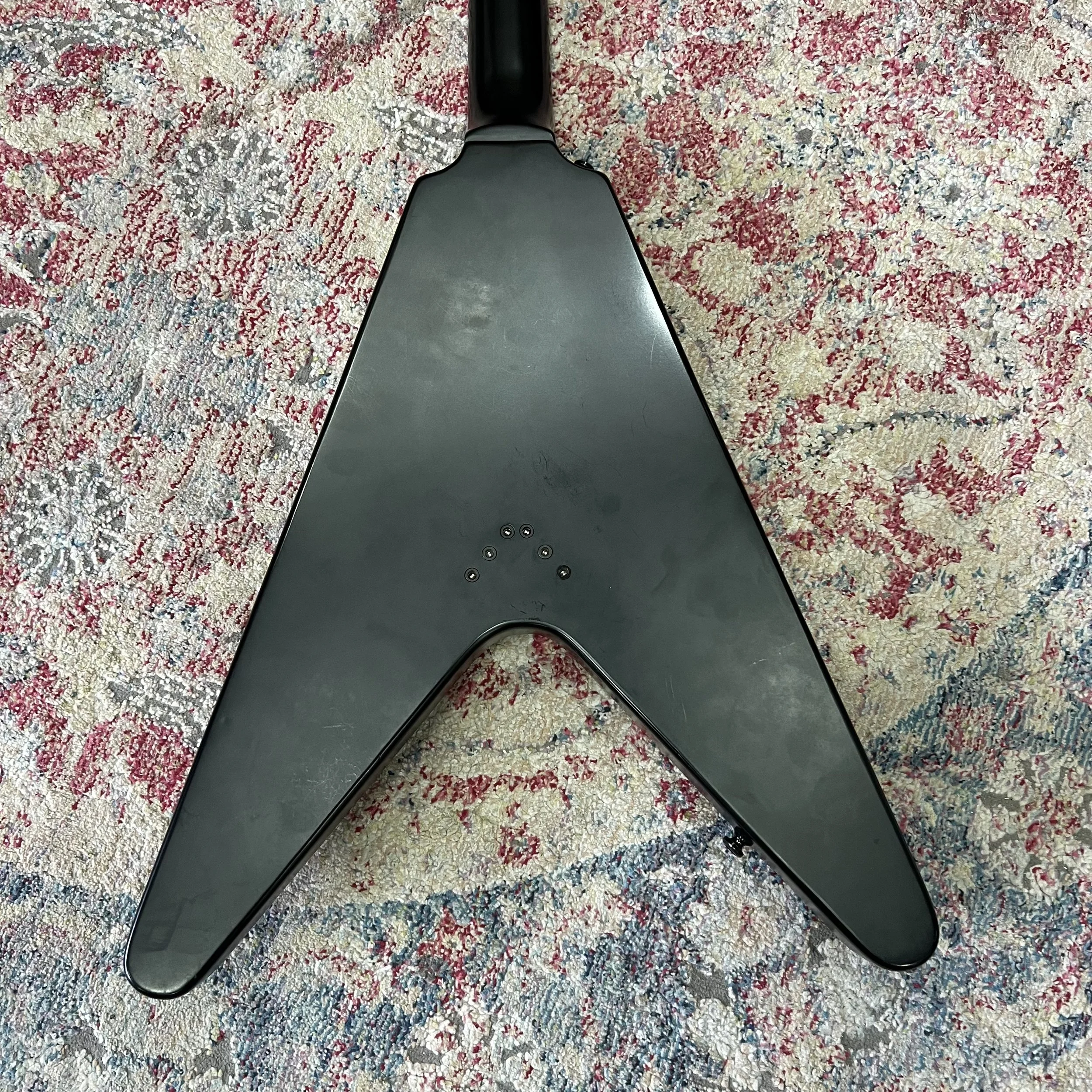 Epiphone-Flying-V-Black-09.jpeg