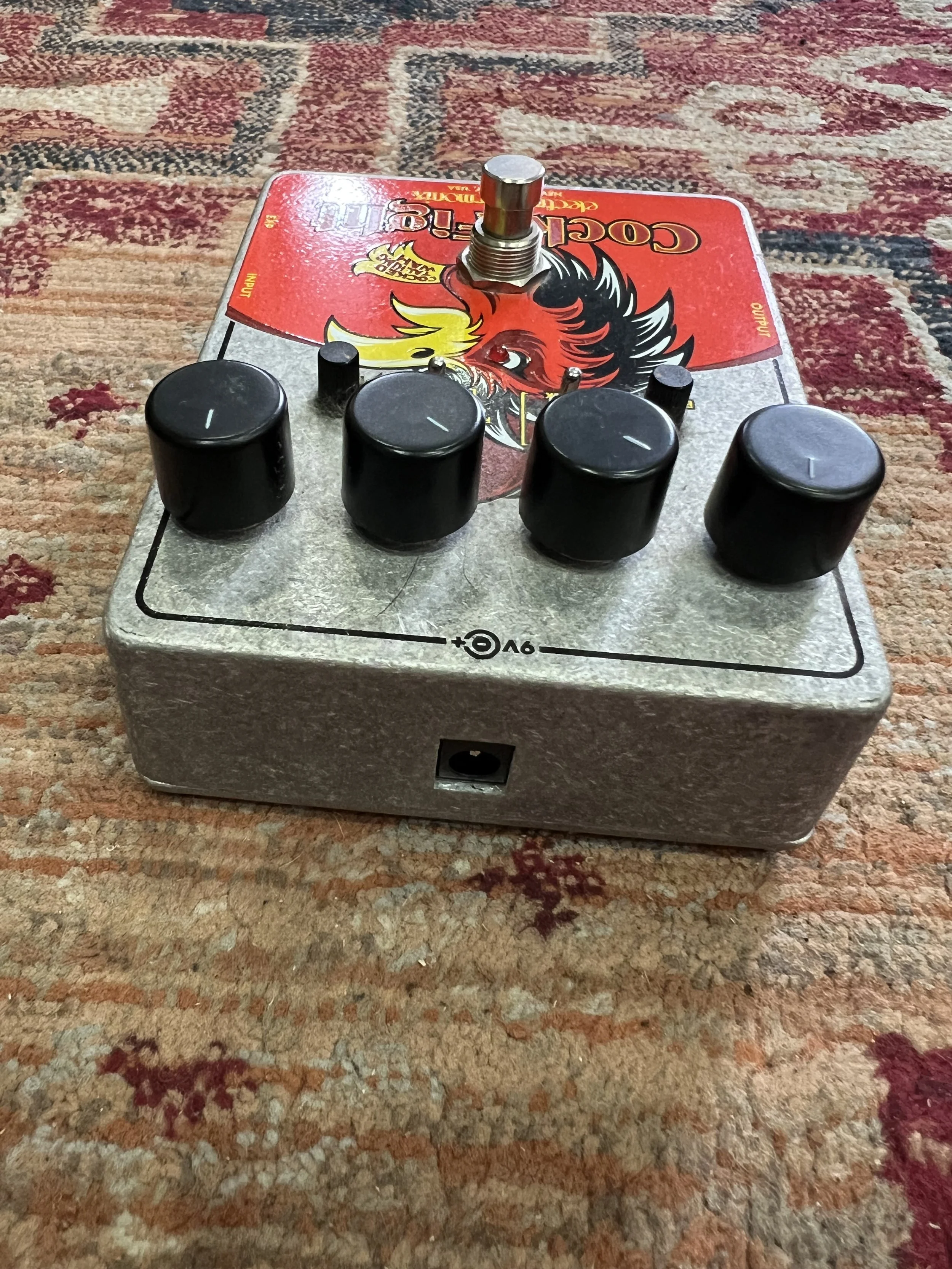 Electro-Harmonix-Cock-Fight-talking wah-and-fuzz-pedal-03.jpeg
