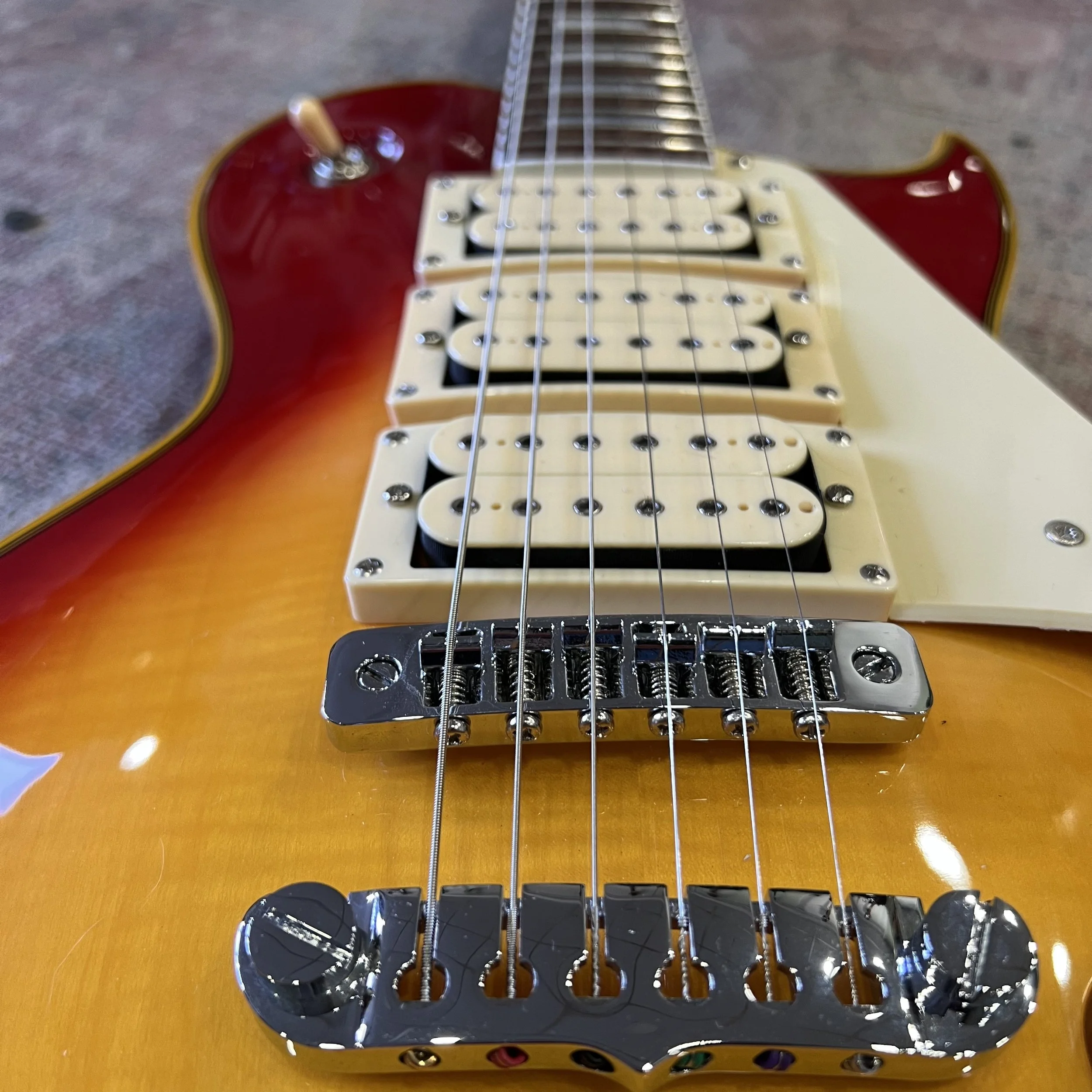 AriaProII-CherrySunburst-electric-guitar-05.jpeg
