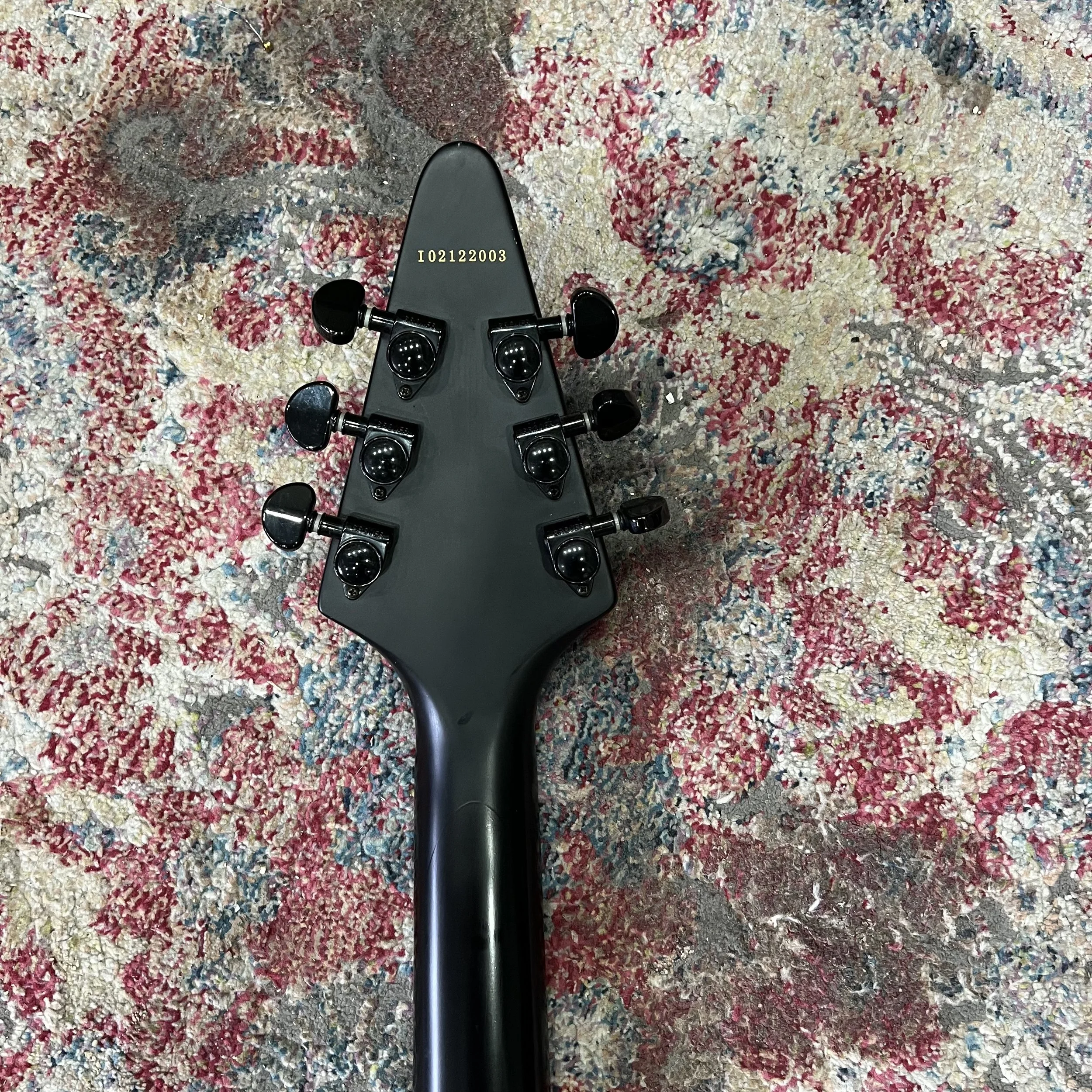 Epiphone-Flying-V-Black-010.jpeg