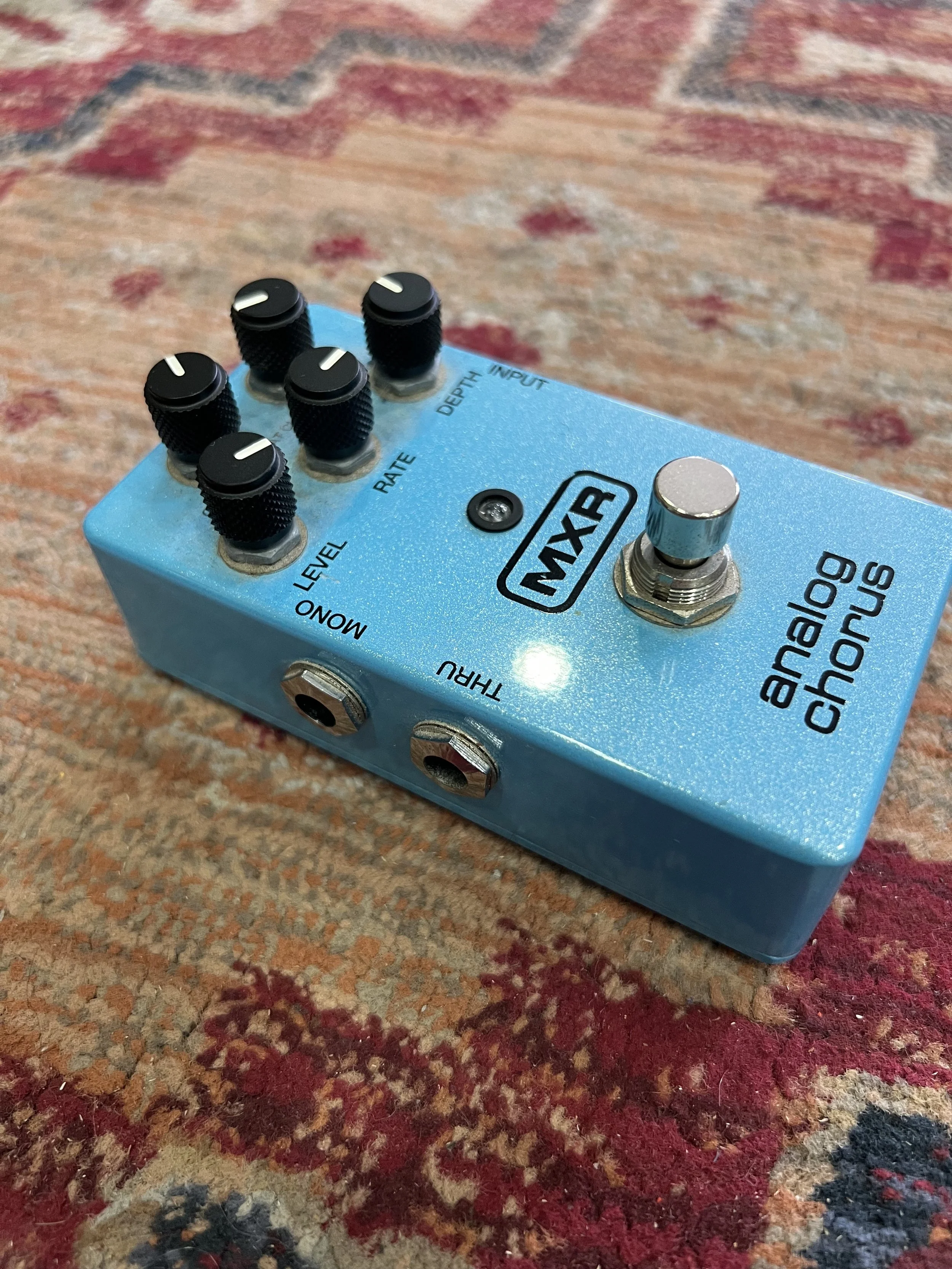 MXR-Analog-Chorus-guitar-effects pedal-blue-04.jpeg