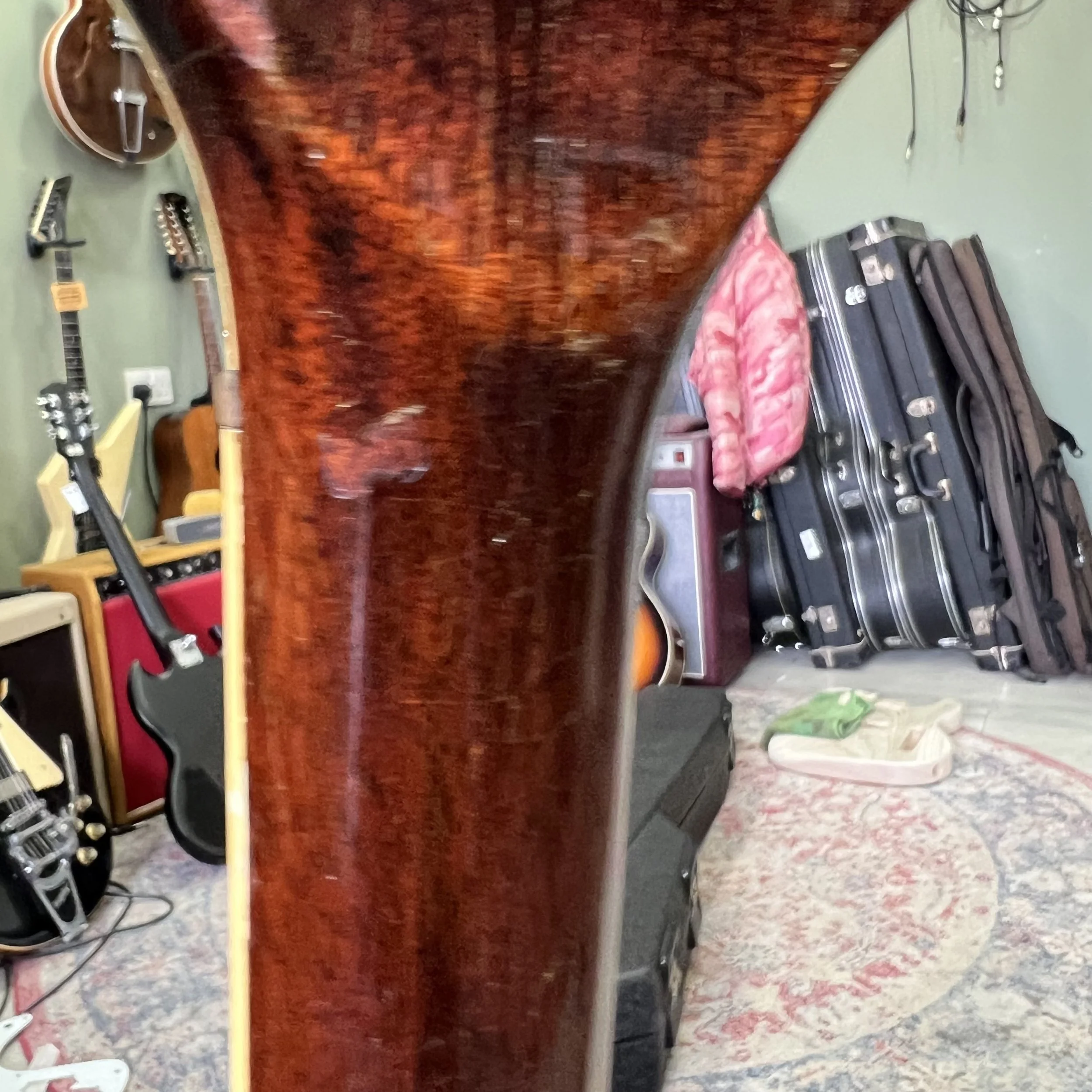 Gibson-Les-Paul-Custom-Vintage-Electric-Guitar-Walnut-025.jpeg