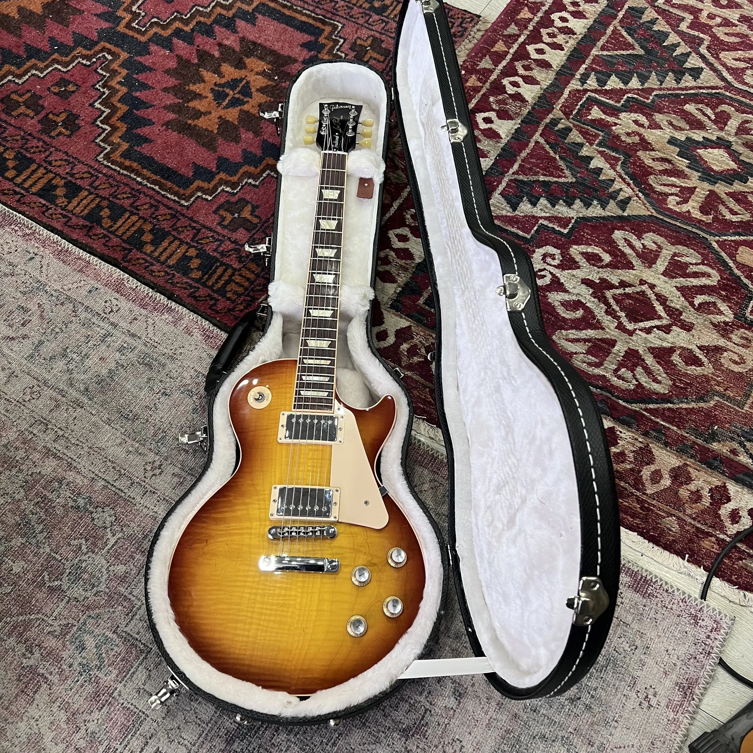 GibsonLesPaulTraditional_02.jpeg