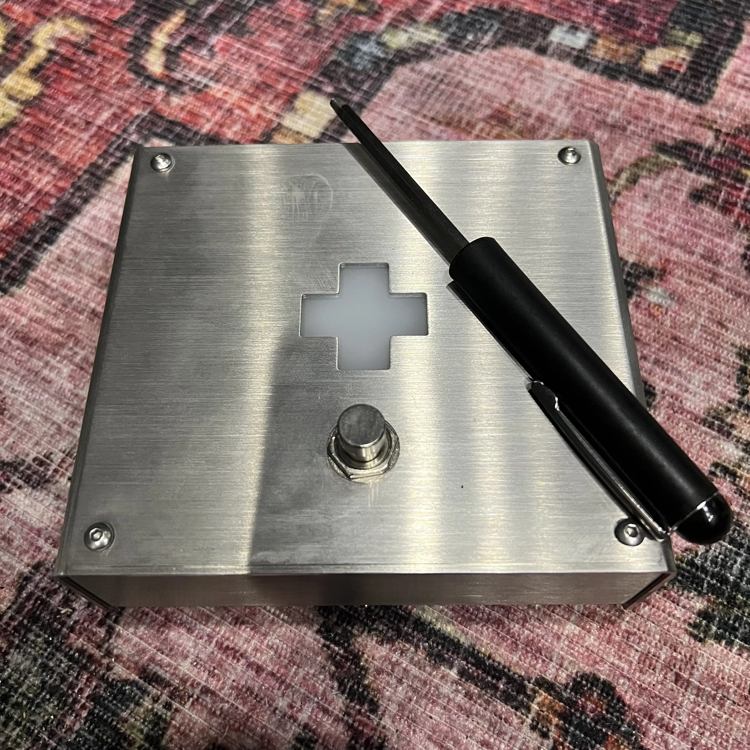 GoneFishing-Sergery-FuzzReverb-Pedal-04.jpeg