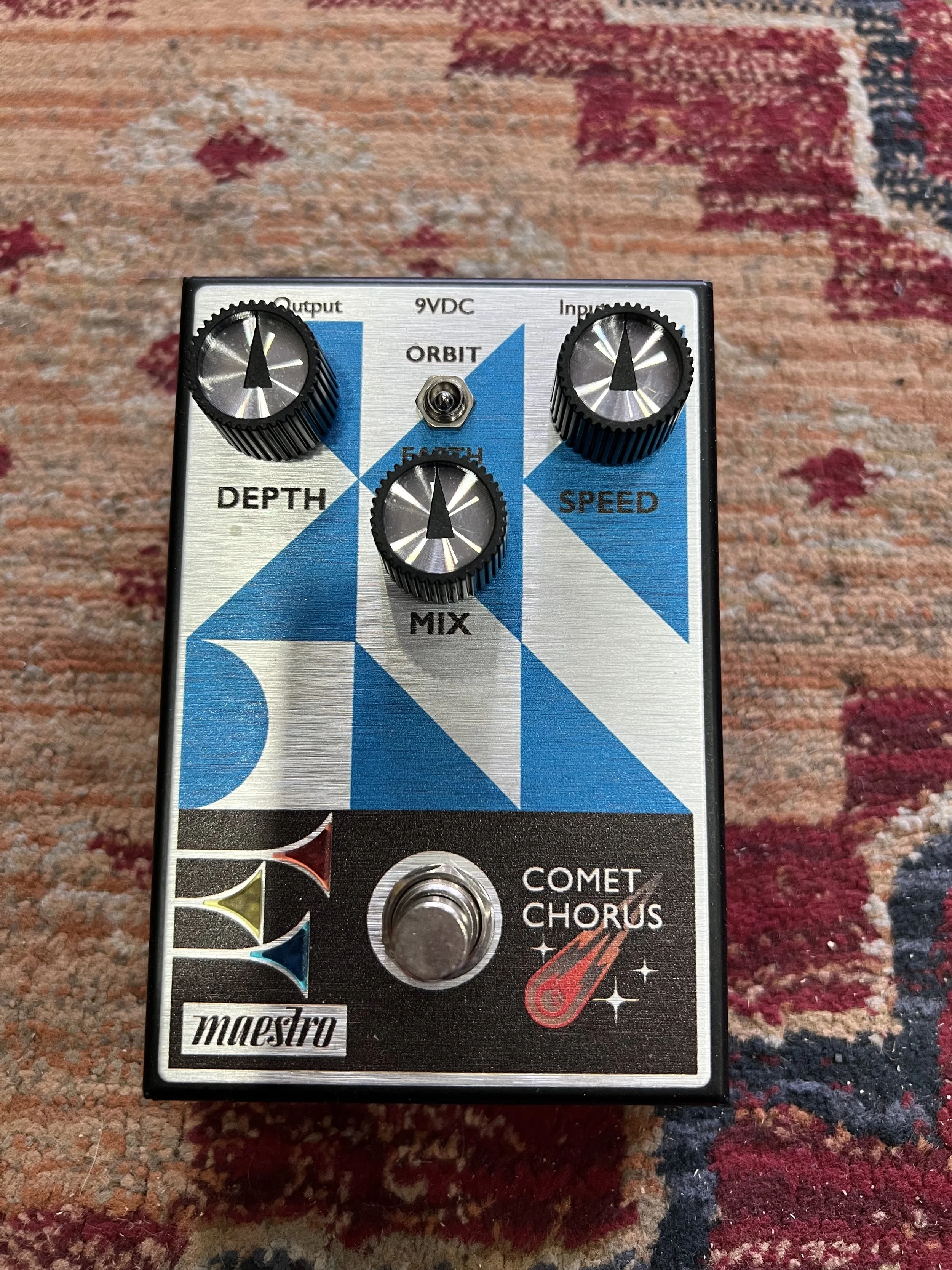 Maestro-Comet-Chorus-Blue-Analog Modulation-Pedal-Blue-01.jpeg