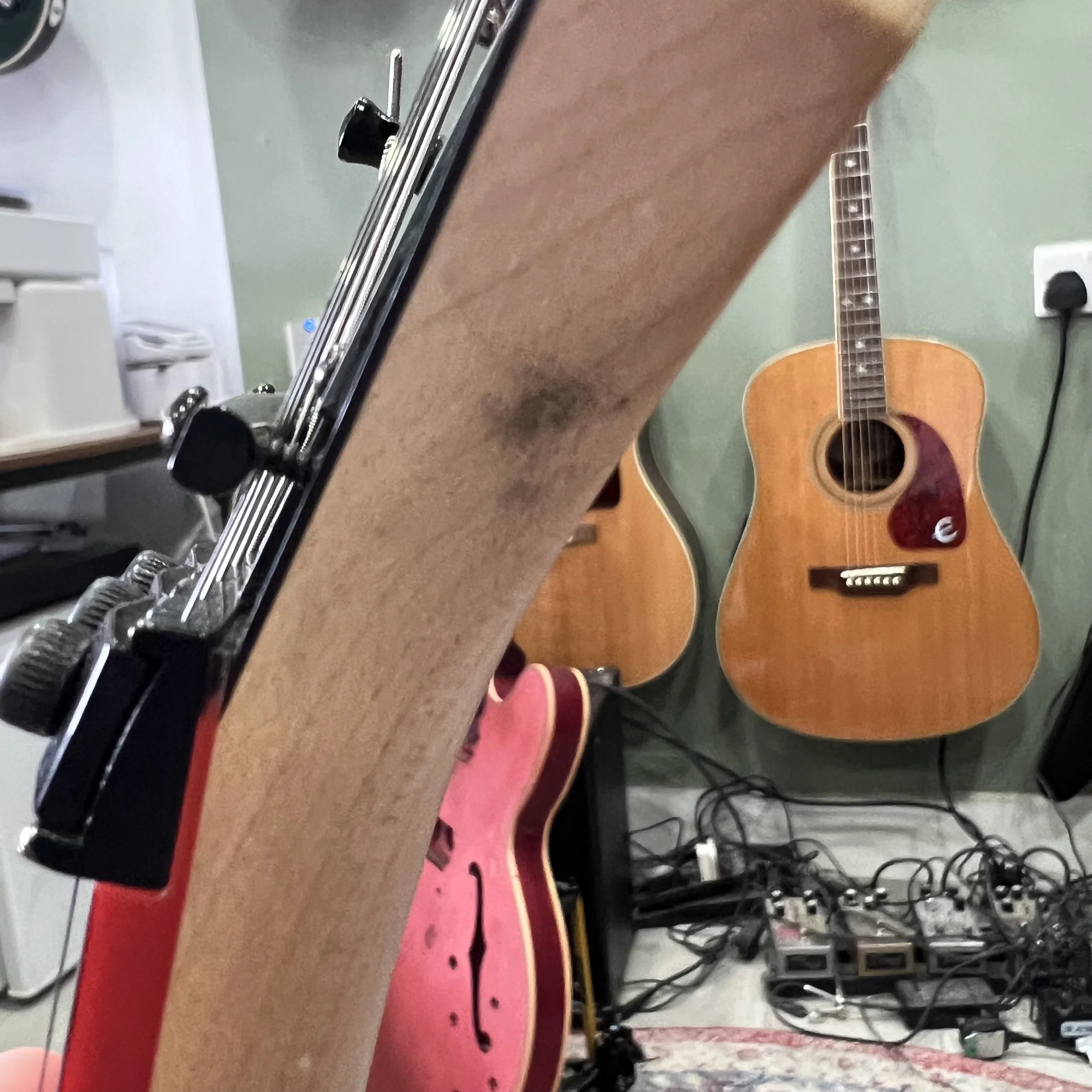 Ibanez-GRG250DX-BlackandRed-Guitar-013.jpeg