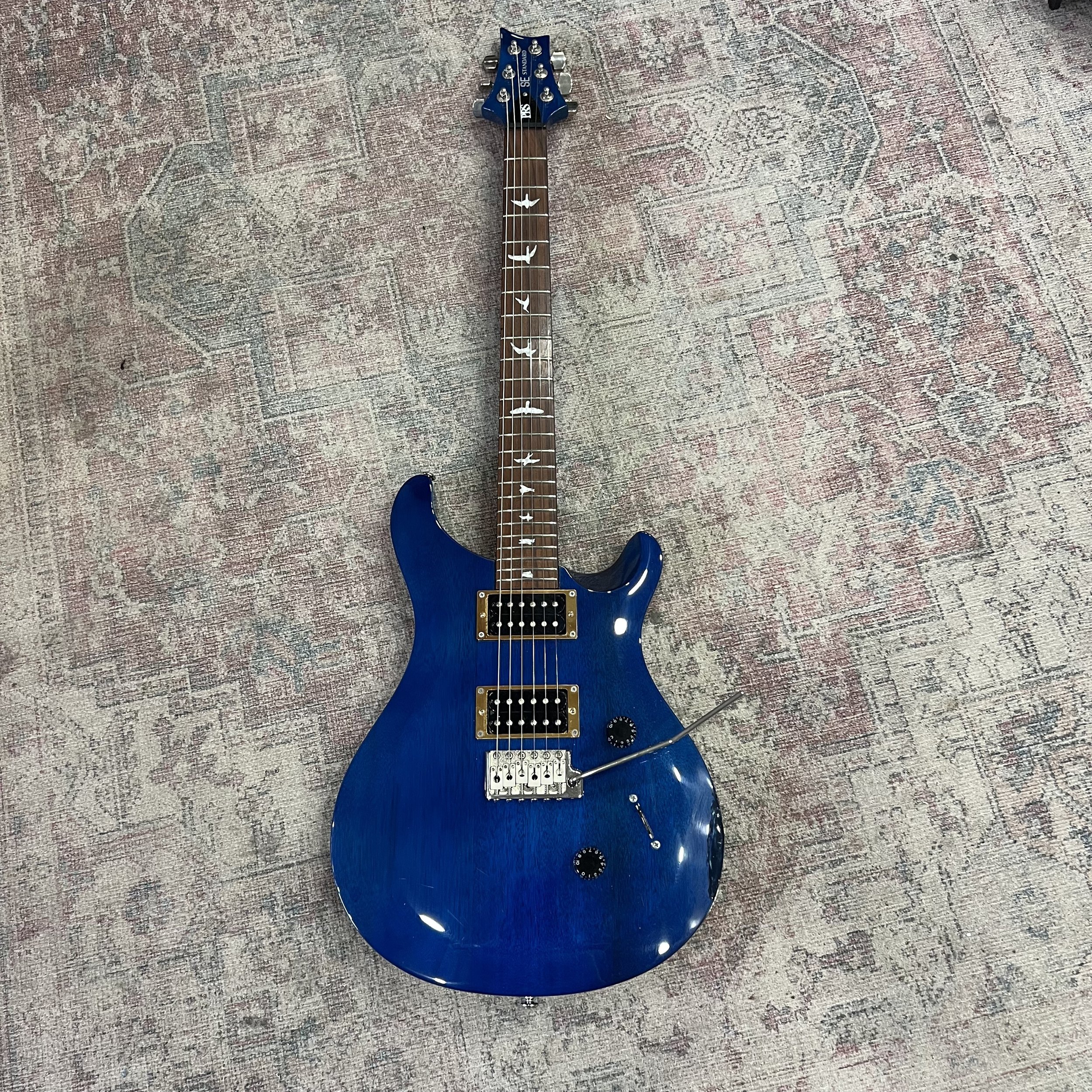 PRS-SE-Standar-Electric-Guitar-Translucent-Blue-01.jpeg