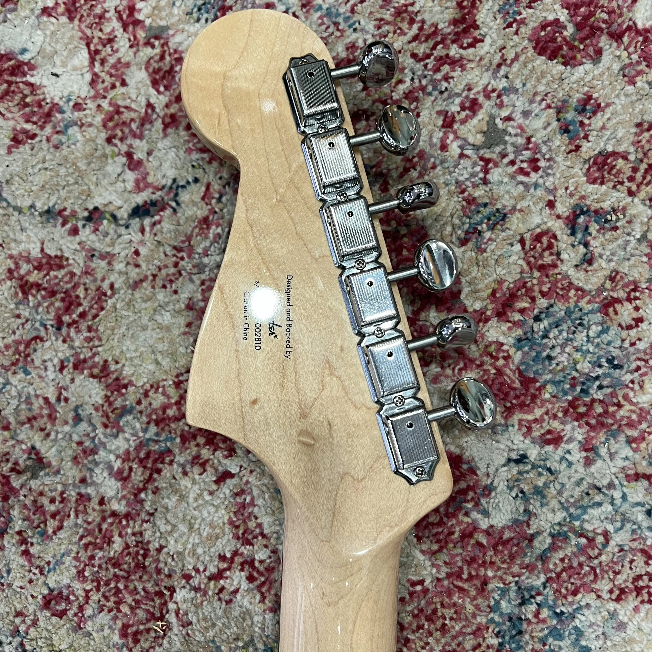 Squier-Paranormal-Cyclone-Guitar-Pearl-White-08.jpeg