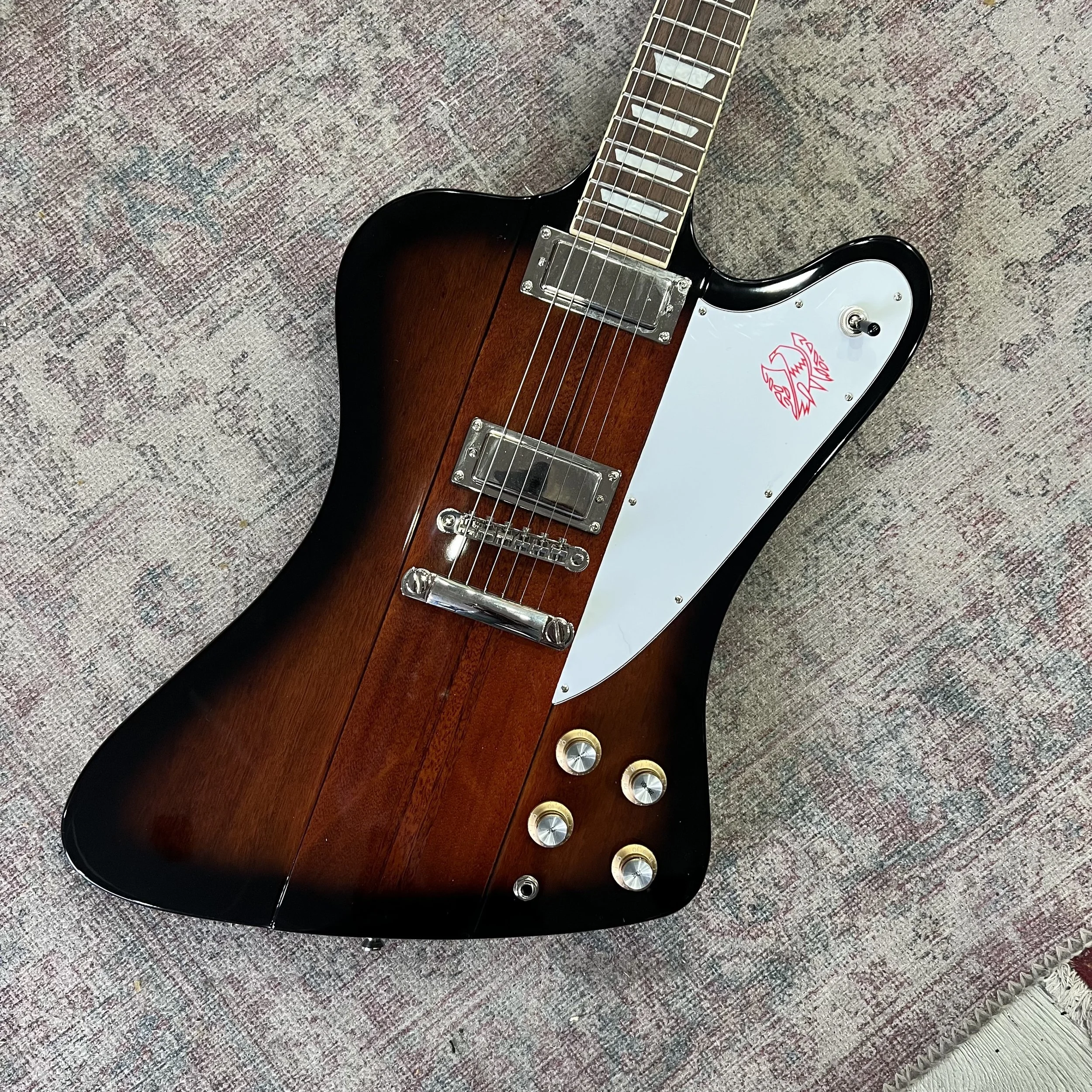 Epiphone-Firebird-Vintage-Sunburst-02.jpeg