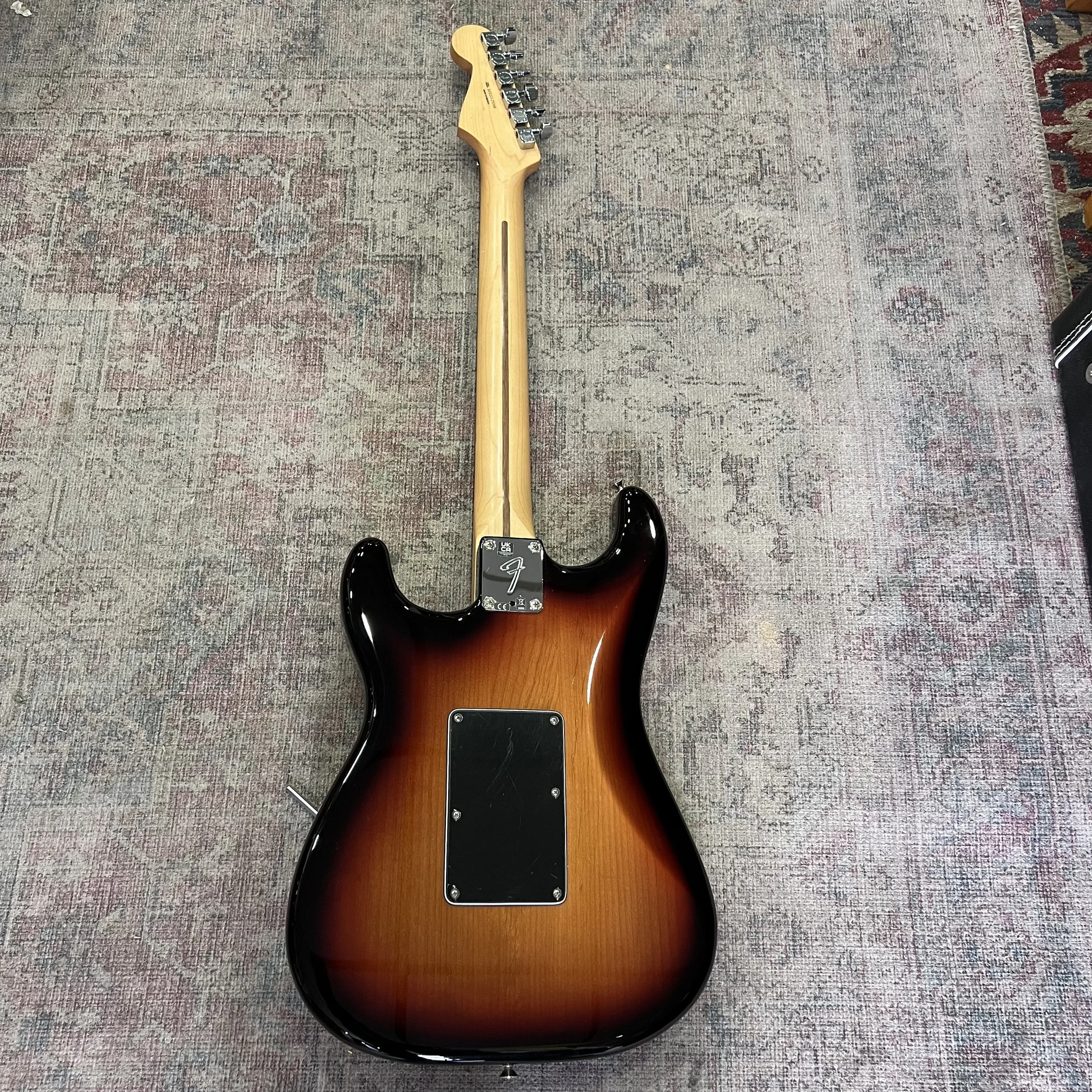 Fender-Stratocaster-MIM-Electric-Guitar-Sunburst-08.jpeg
