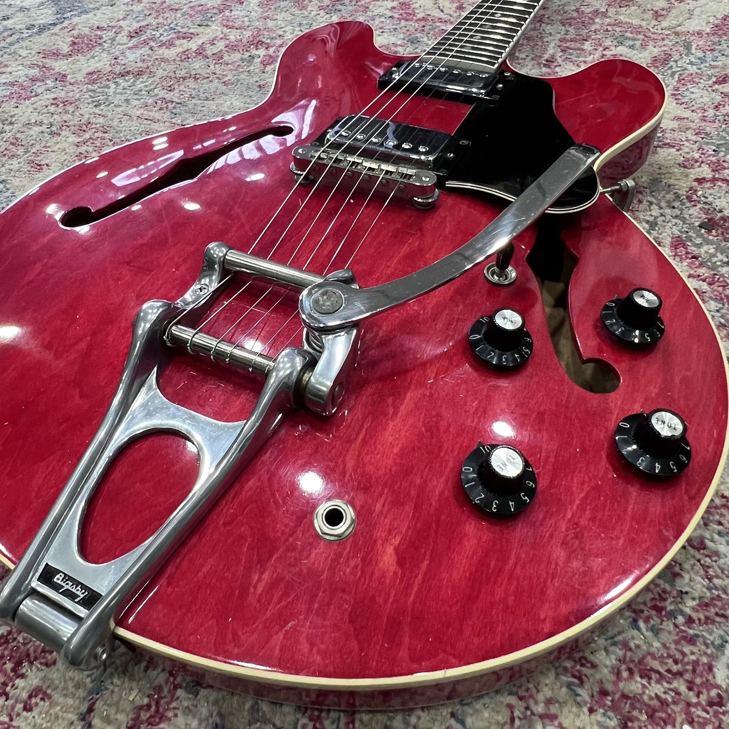 Gibson335TD_Cherry_08.jpeg