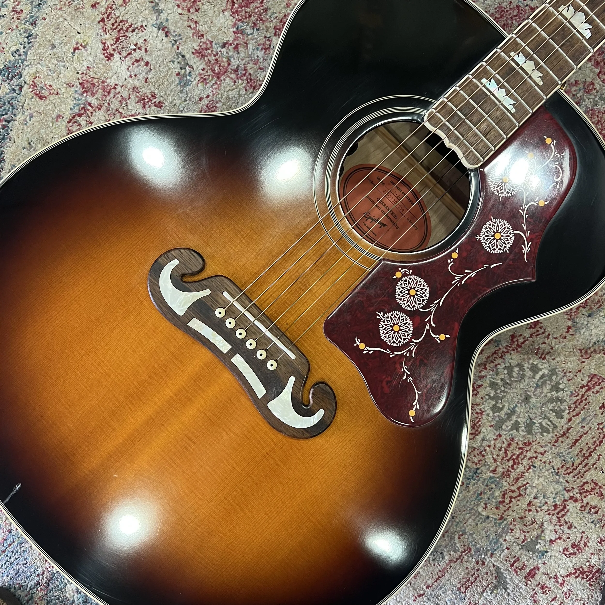 Epiphone-J200-Acoustic-VintageSunburst-02.jpeg