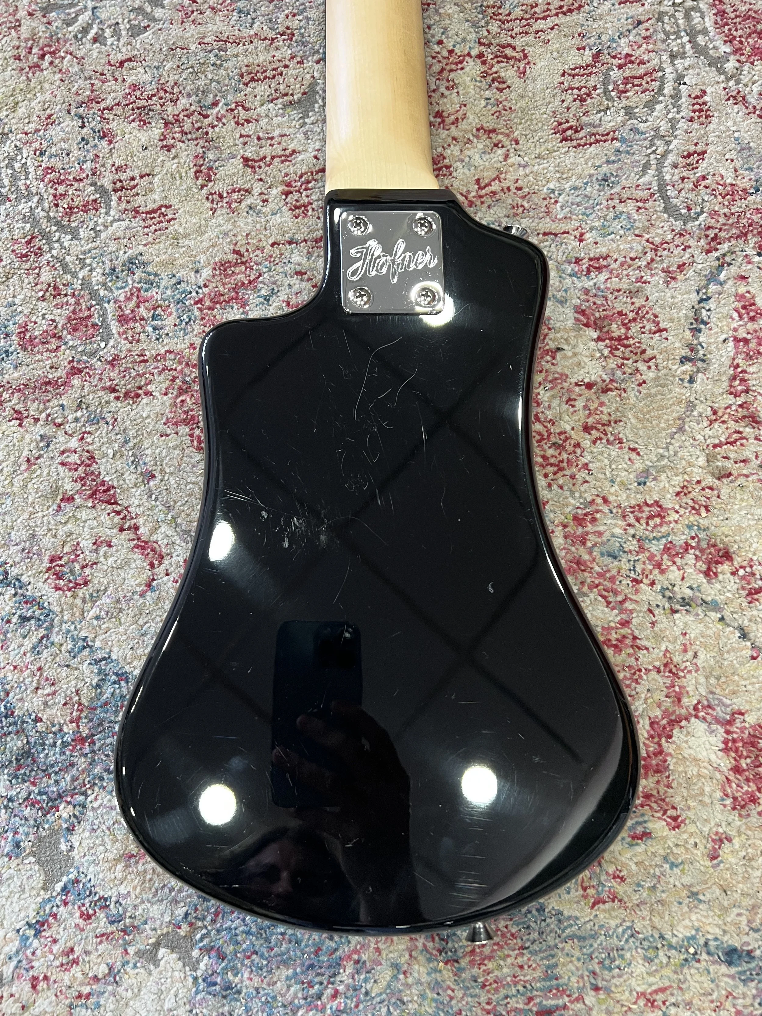 Höfner-Shorty-Bass-Guitar-Black-010.jpeg
