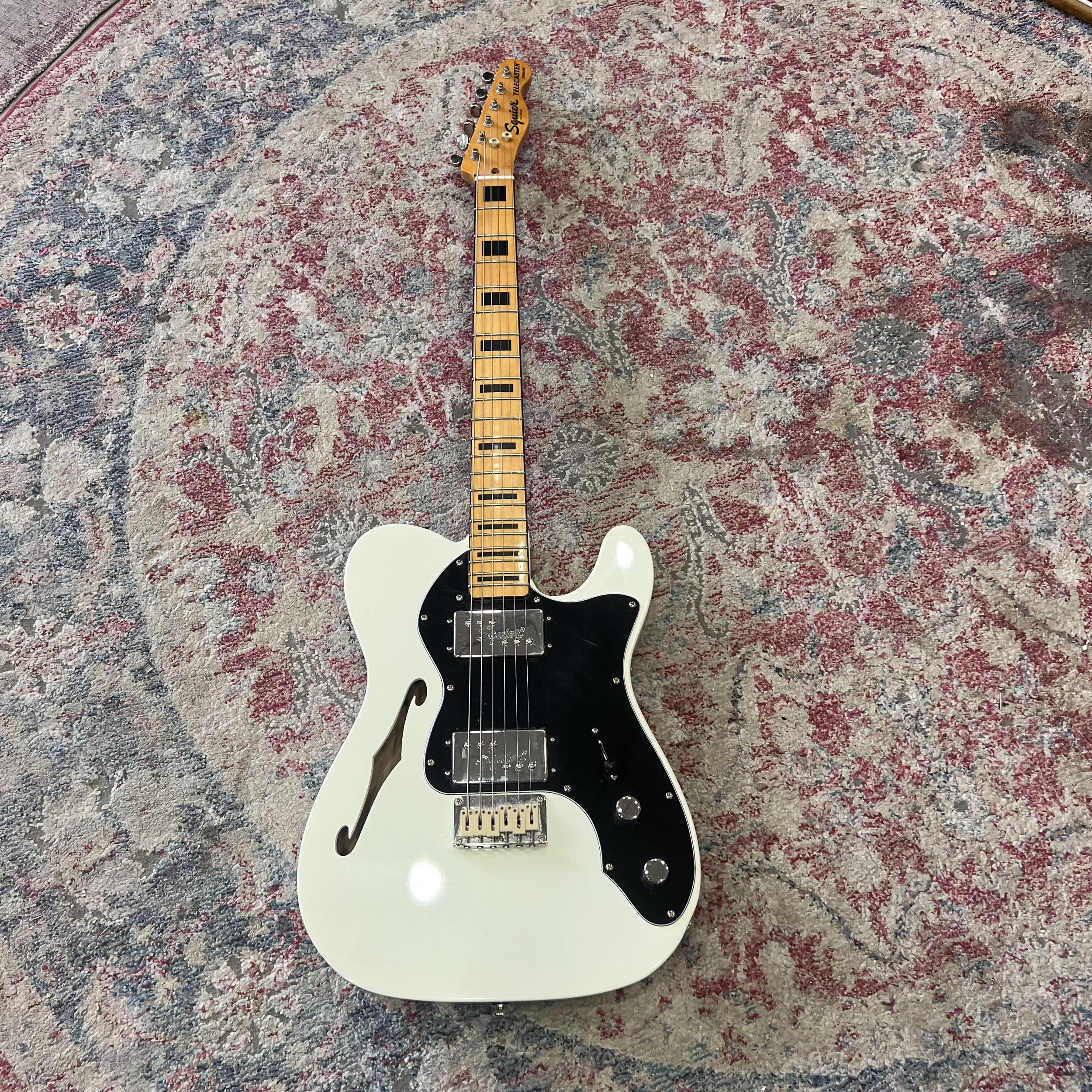 Squier-ClassicVibe-Telecaster-Thinline-Electric-Guitar-OlympicWhite-01.jpeg