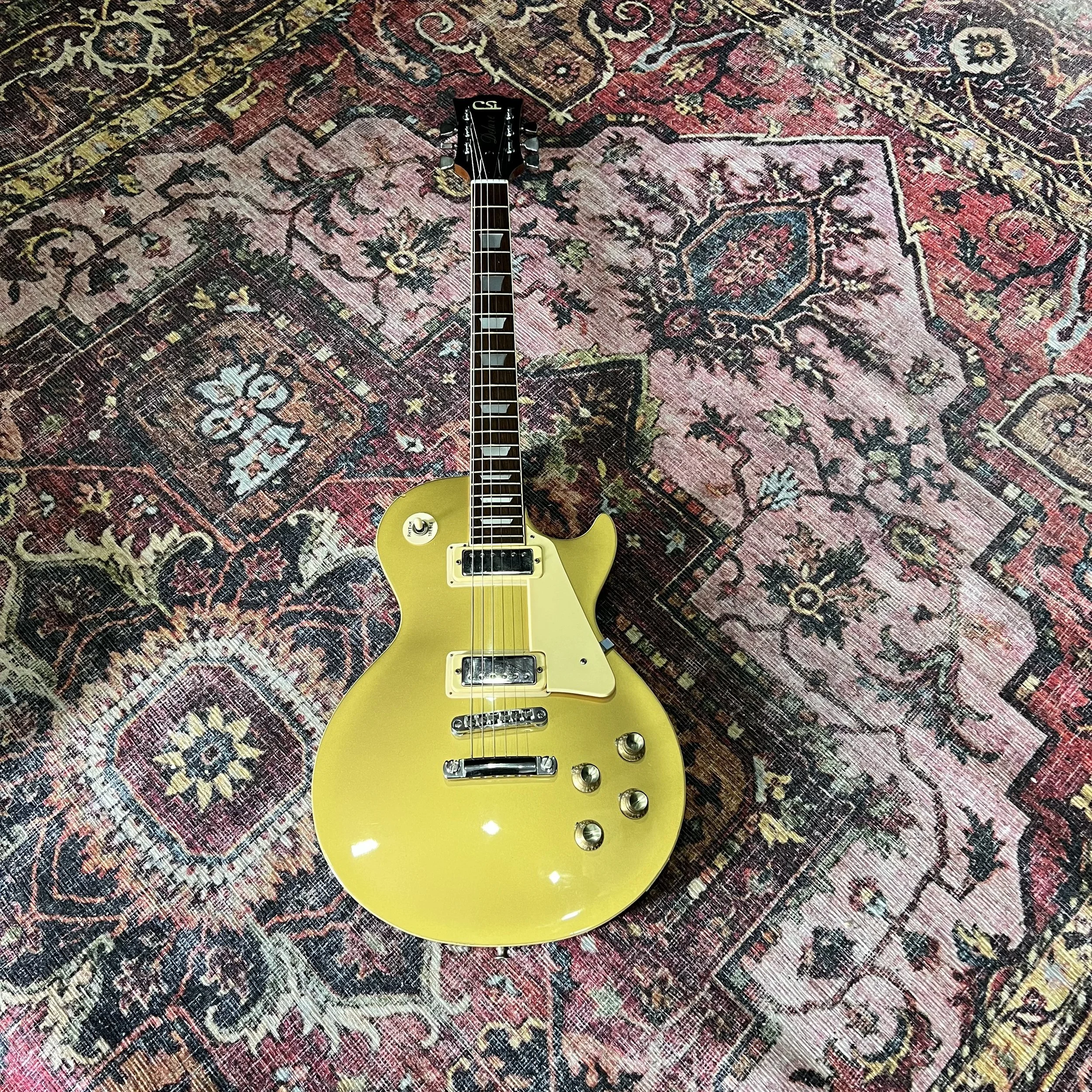 CSL-Deluxe-Goldtop-Guitar-01.jpeg