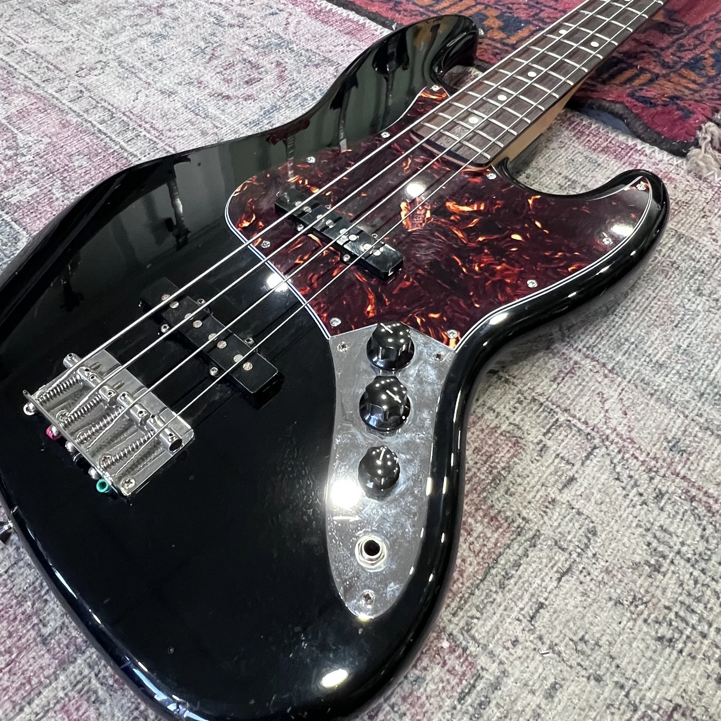 FenderFrankenbass_black_02.jpeg