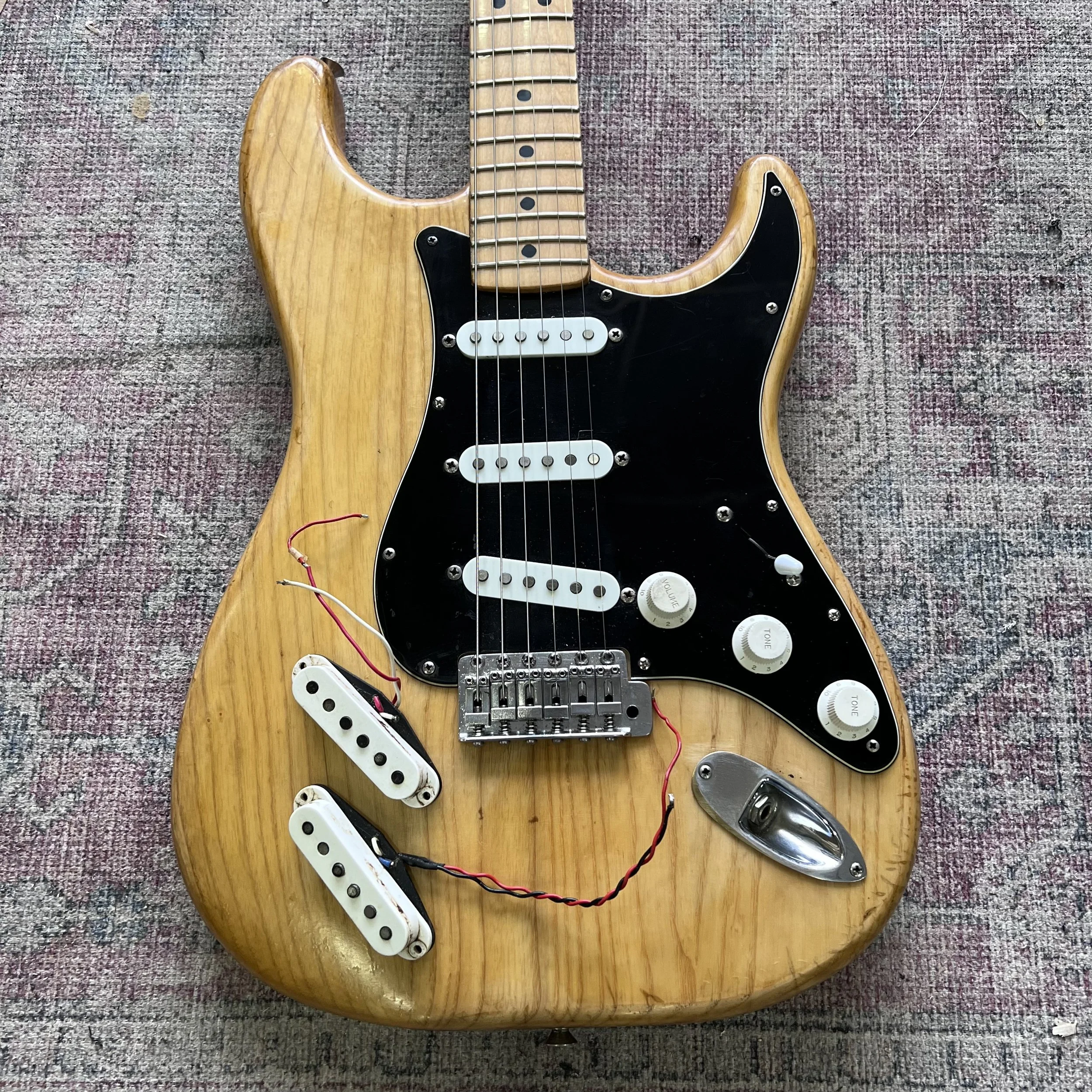 Fender70sStratocasterNatural_014.jpeg