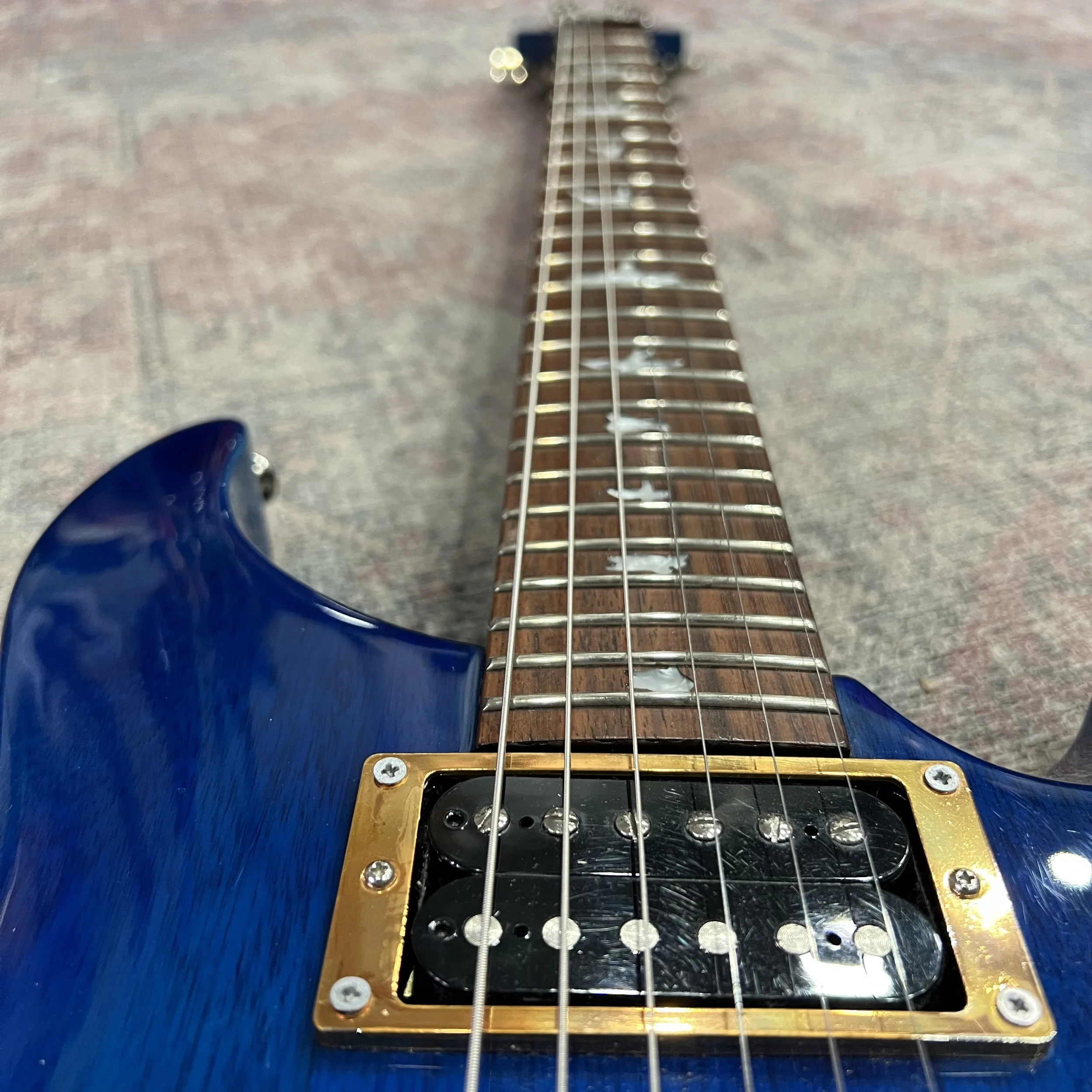 PRS-SE-Standar-Electric-Guitar-Translucent-Blue-04.jpeg