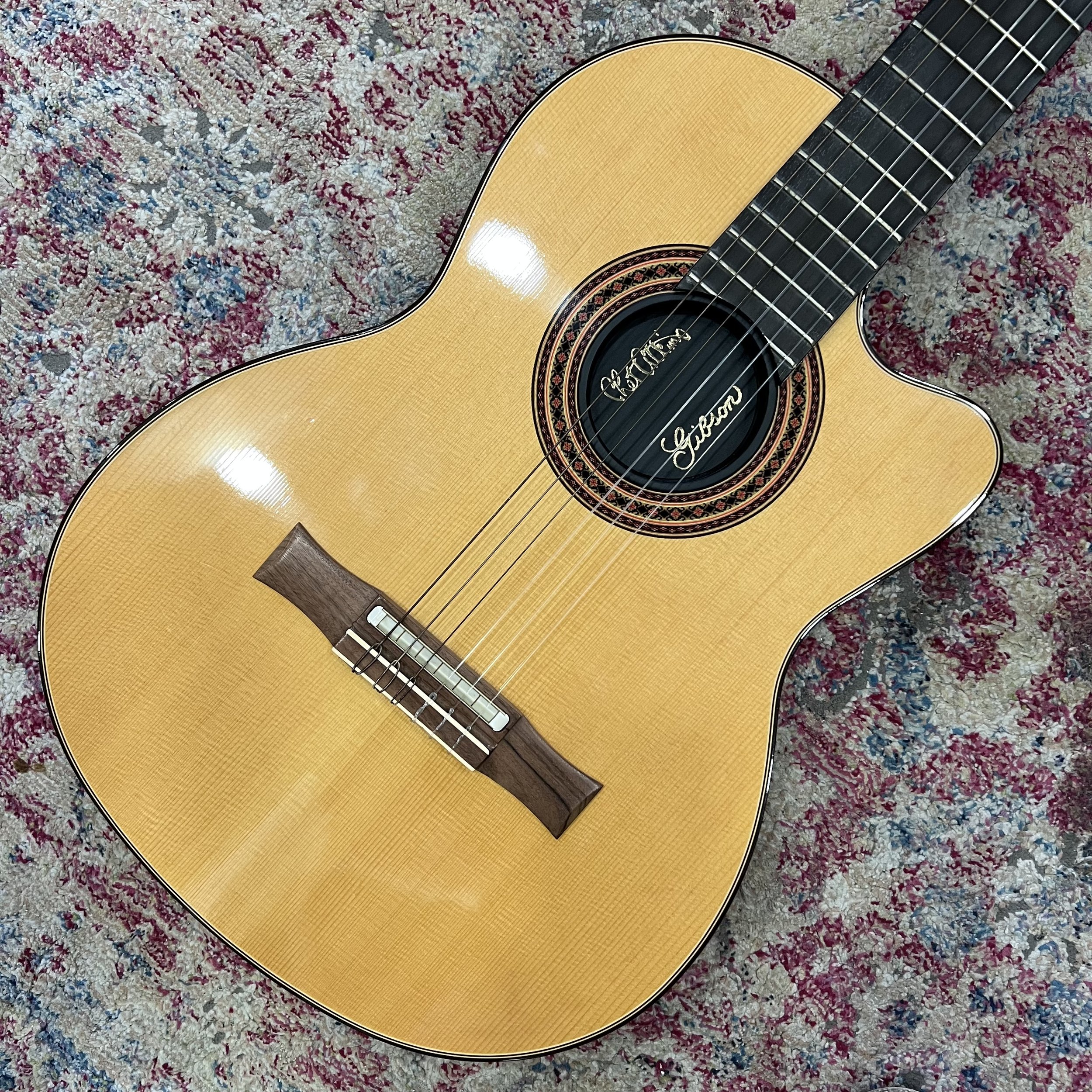 Gibson Chet Atkins SST solid-body acoustic_06.jpeg