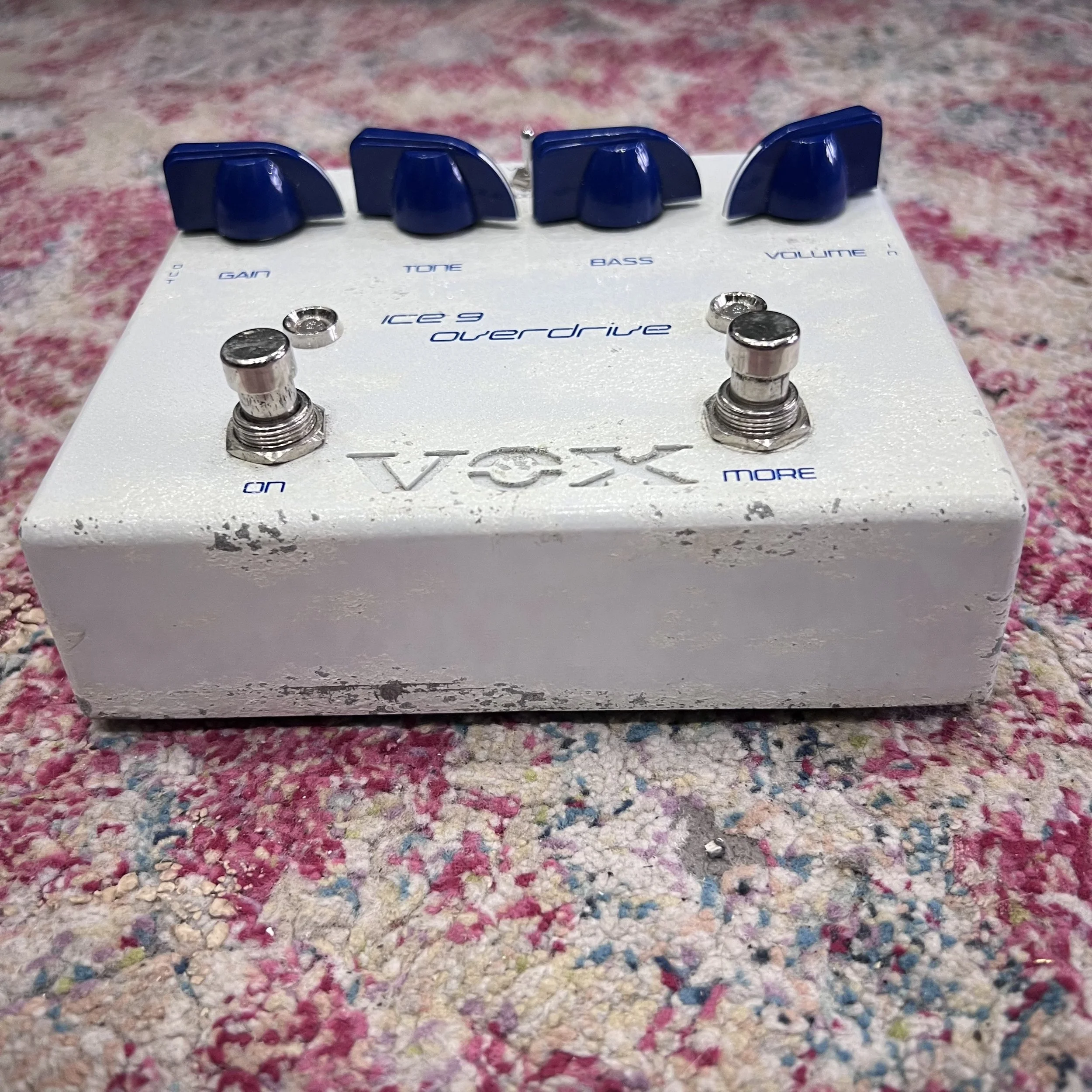 VoxJoeSatrianiIce9Overdrivepedal_02.jpeg