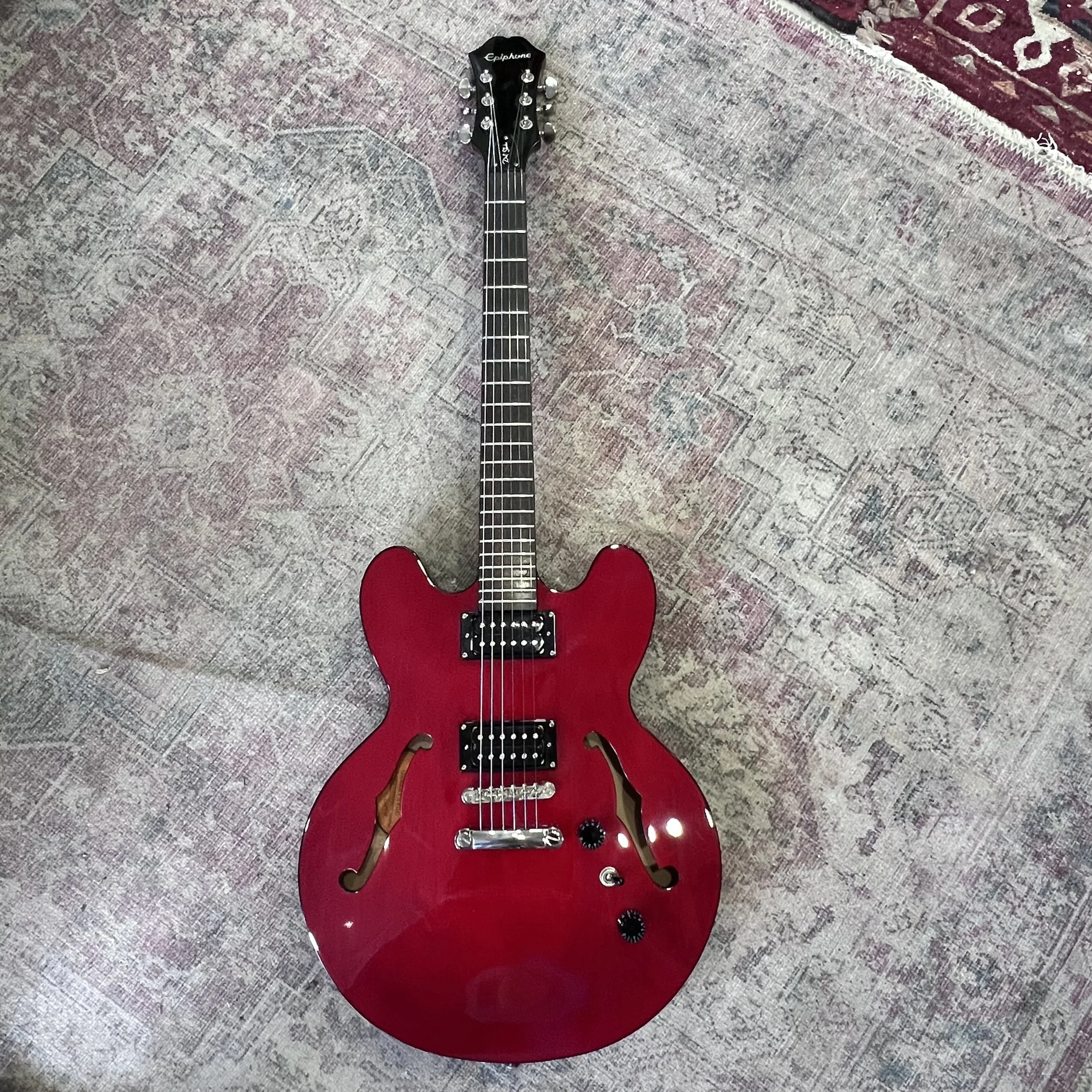 EpiphoneDotStudio_01.jpeg