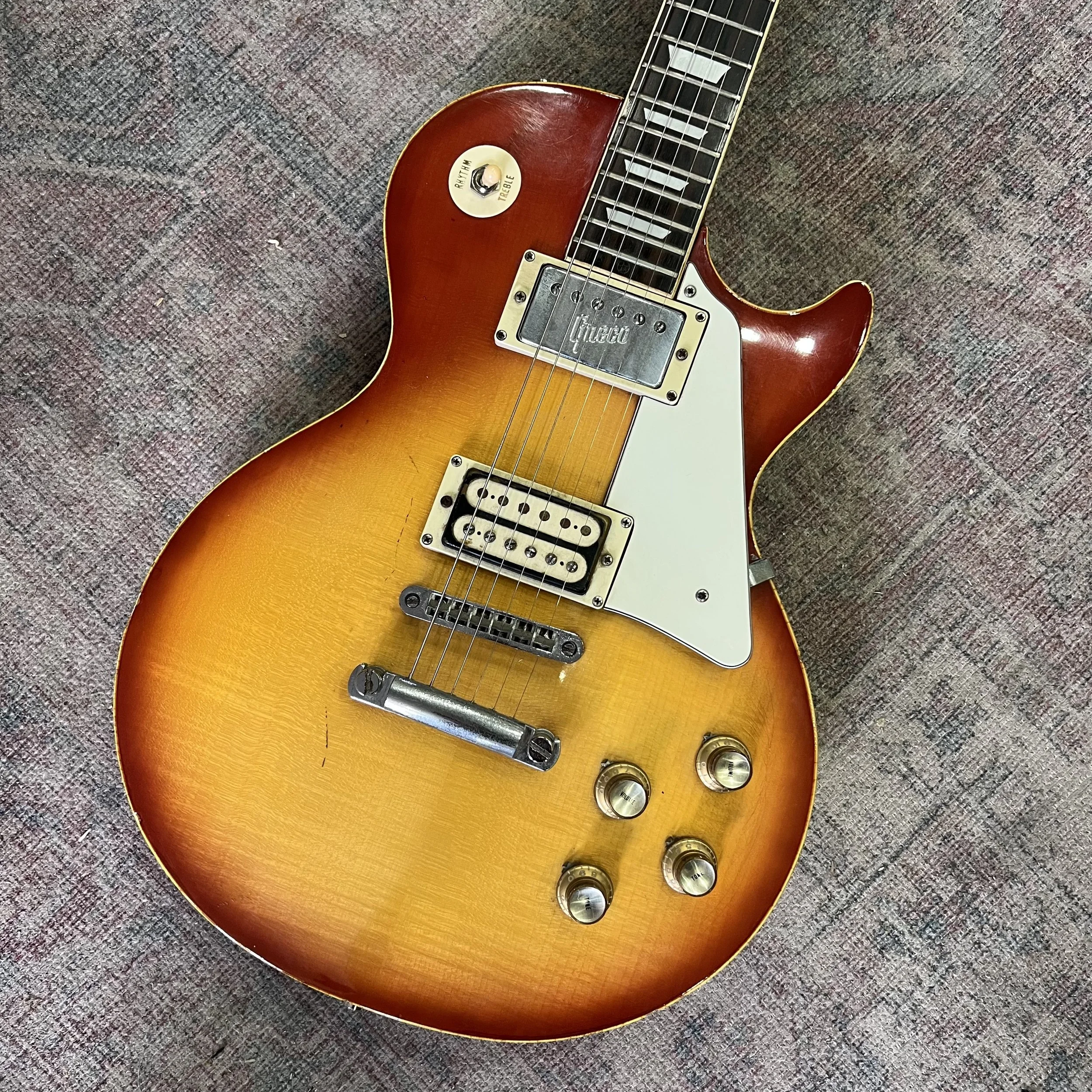 Greco-Custom-Electric-Guitar-CherrySunburst-02.jpeg