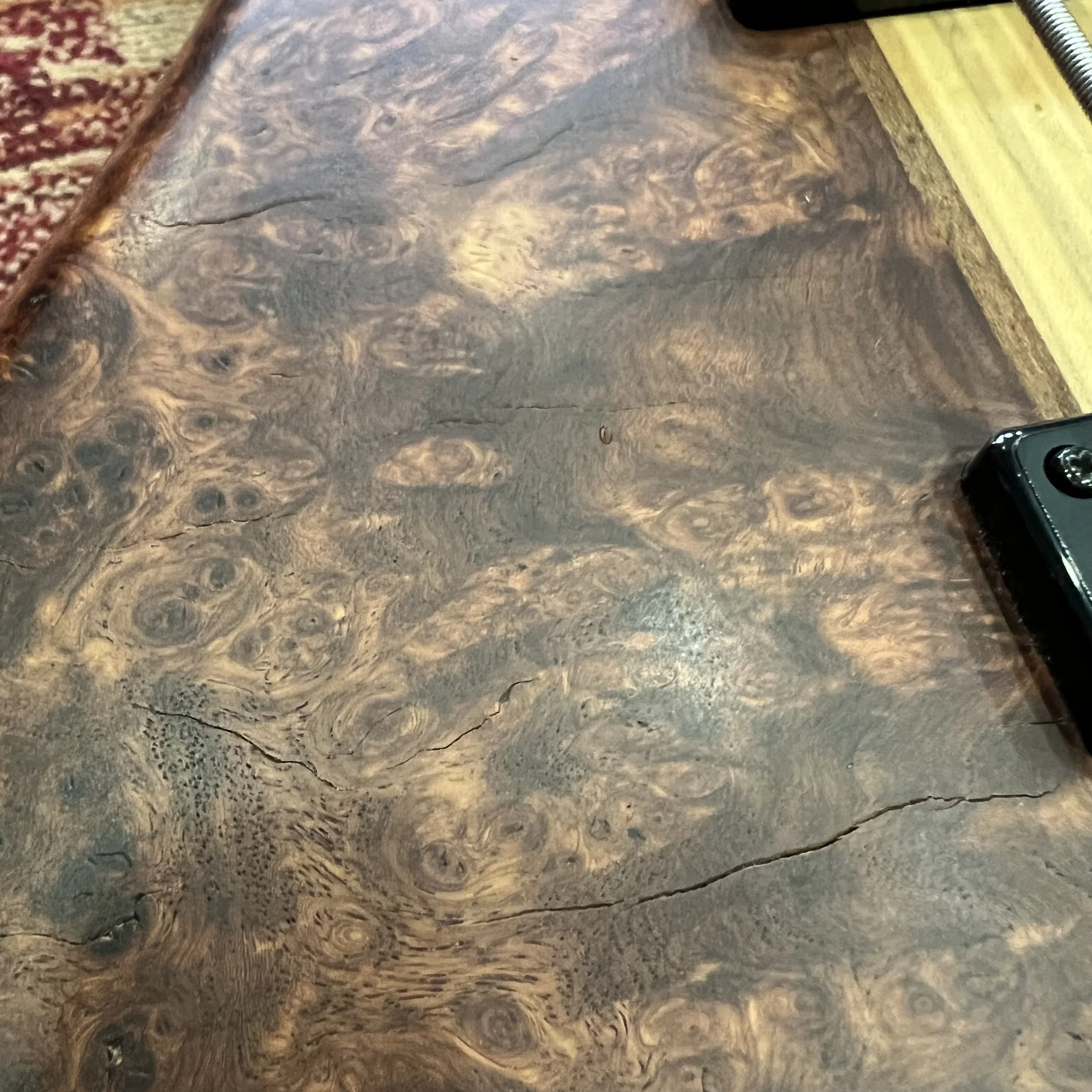 HK-Wolf-7string-bass-0-Natural-Walnut-Burr-012.jpeg