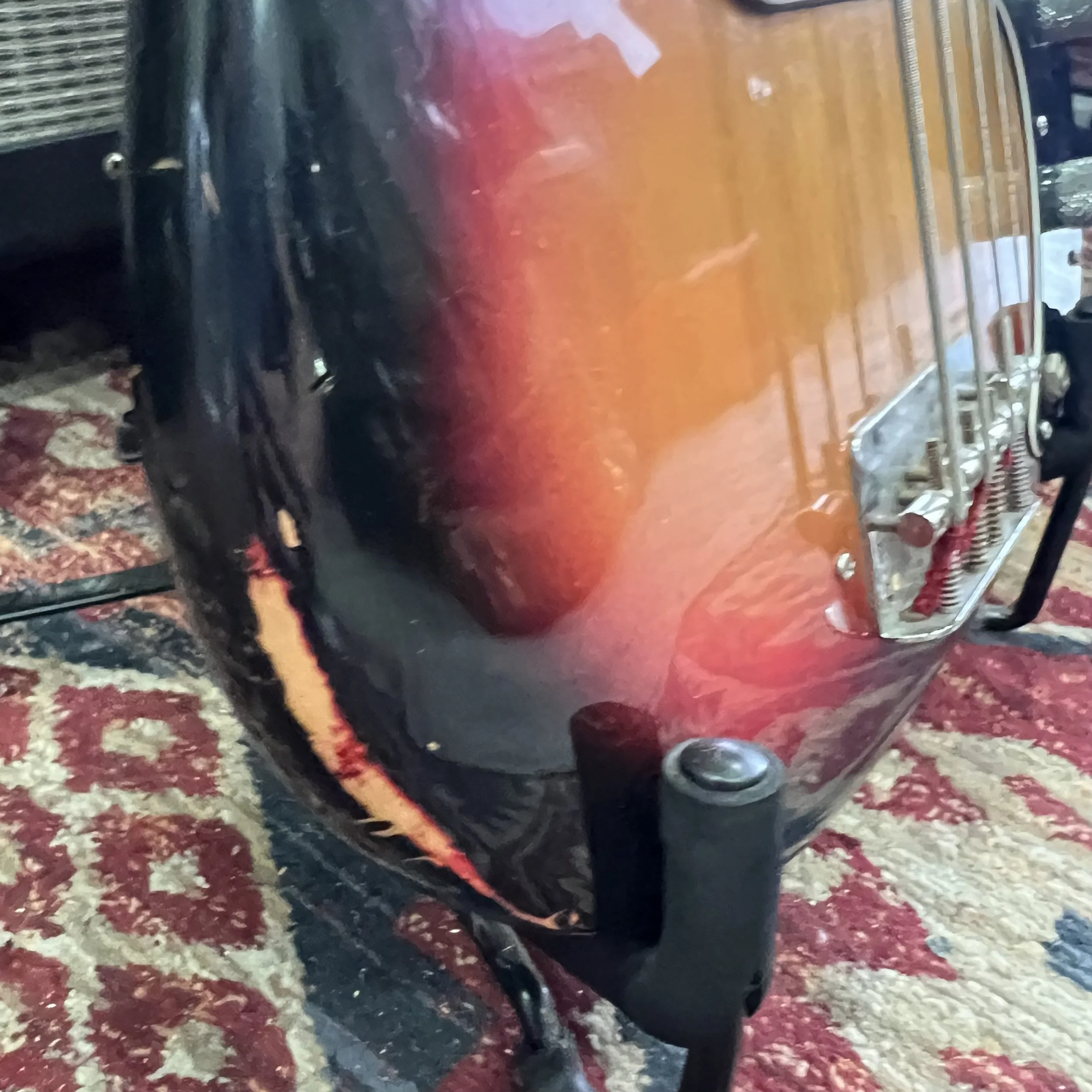 Fender-Precision-Bass-3tonesunburst-014.jpeg