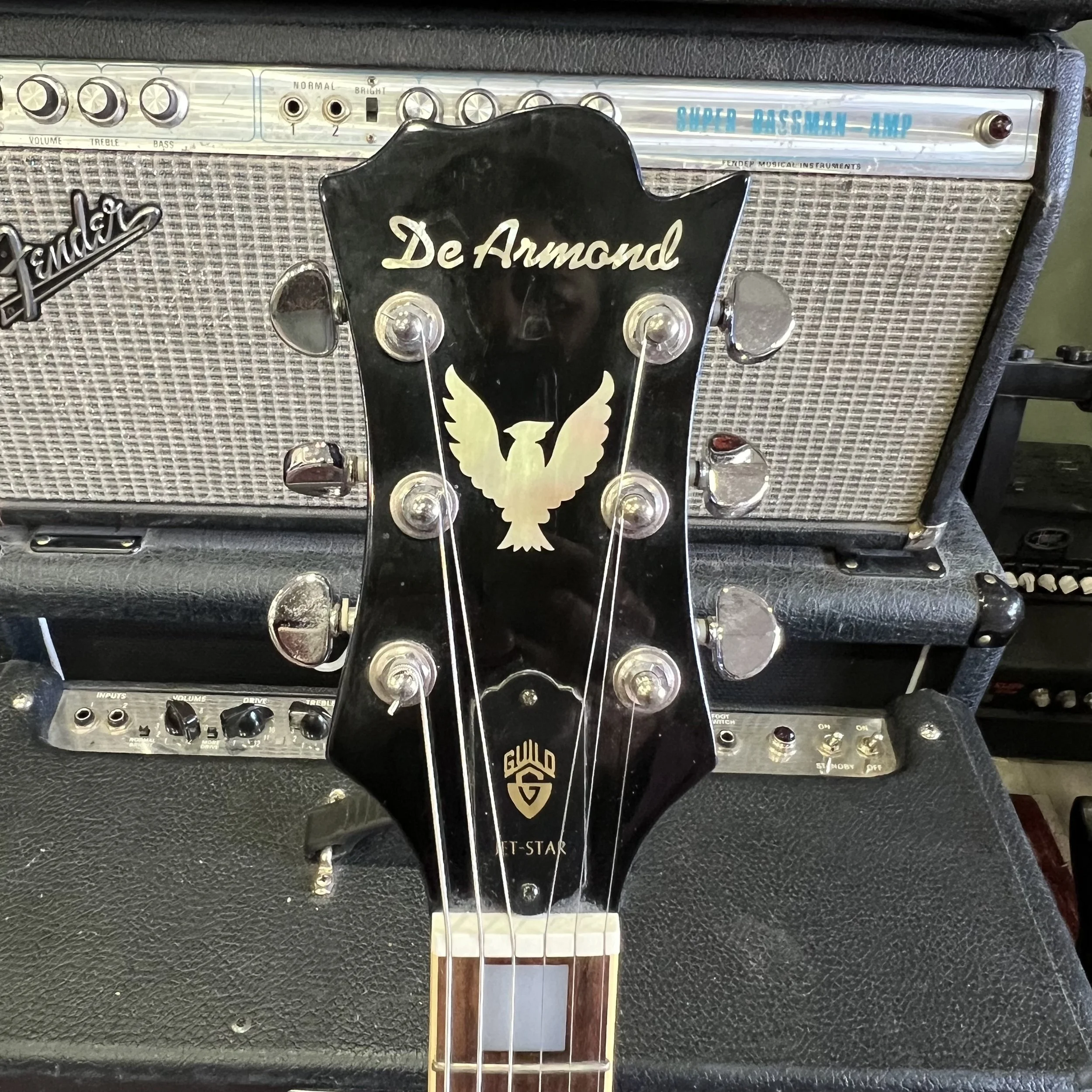 DeArmond-Electric-Guitar-Blue-03.jpeg