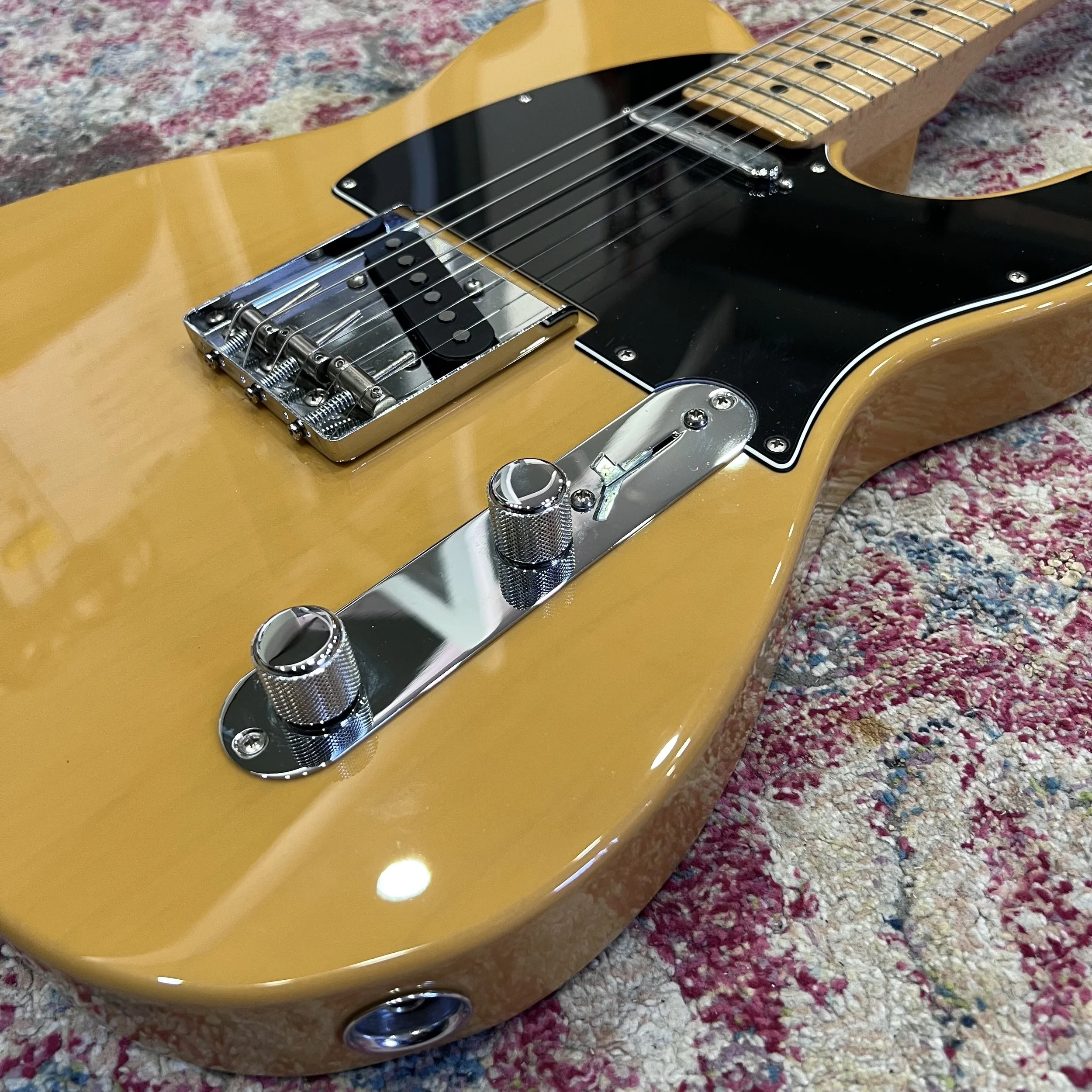 FenderPlayerTelecasterButterscotchBlonde_03.jpeg