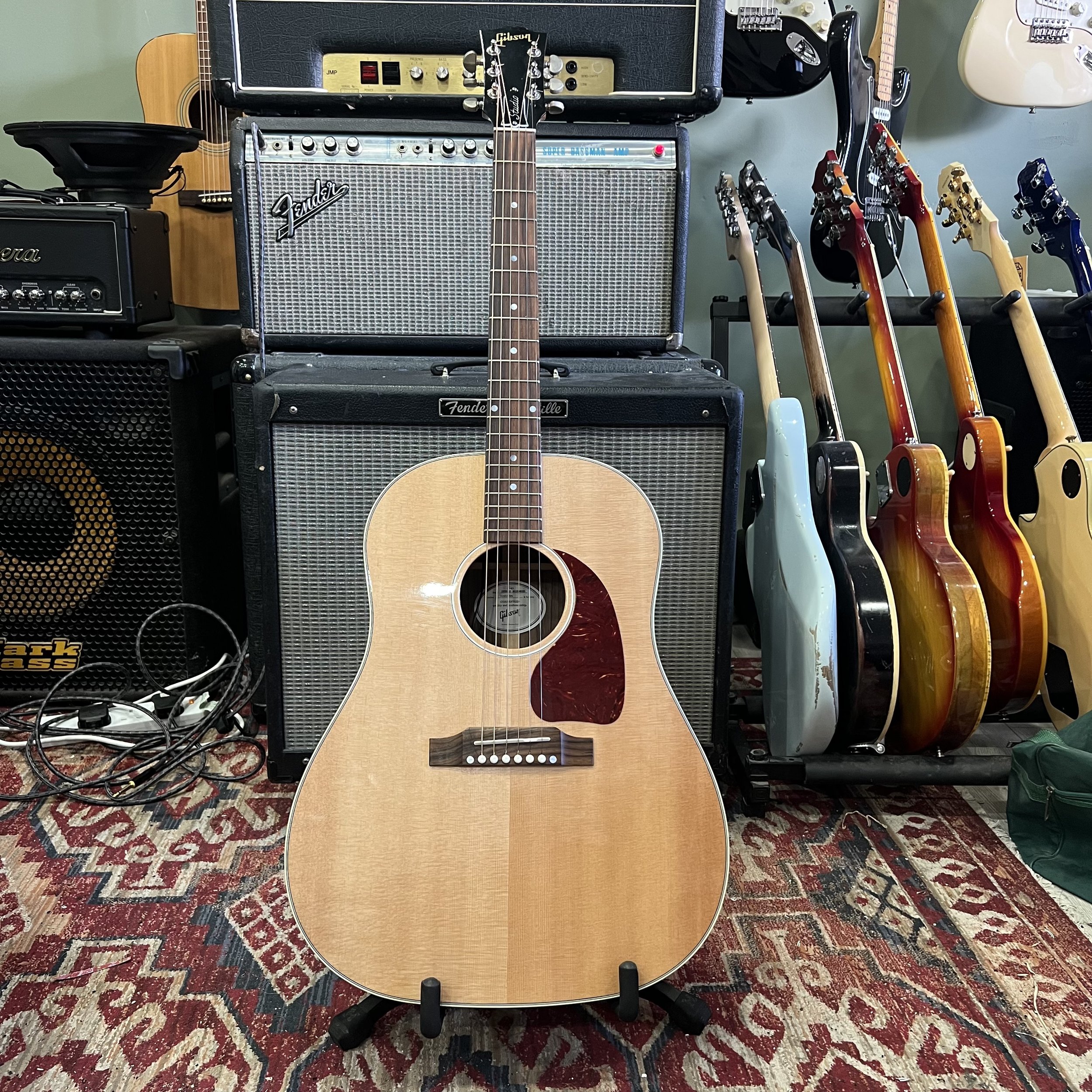 Gibson-J45-Studio-Rosewood-Acoustic-Guitar-01.jpeg